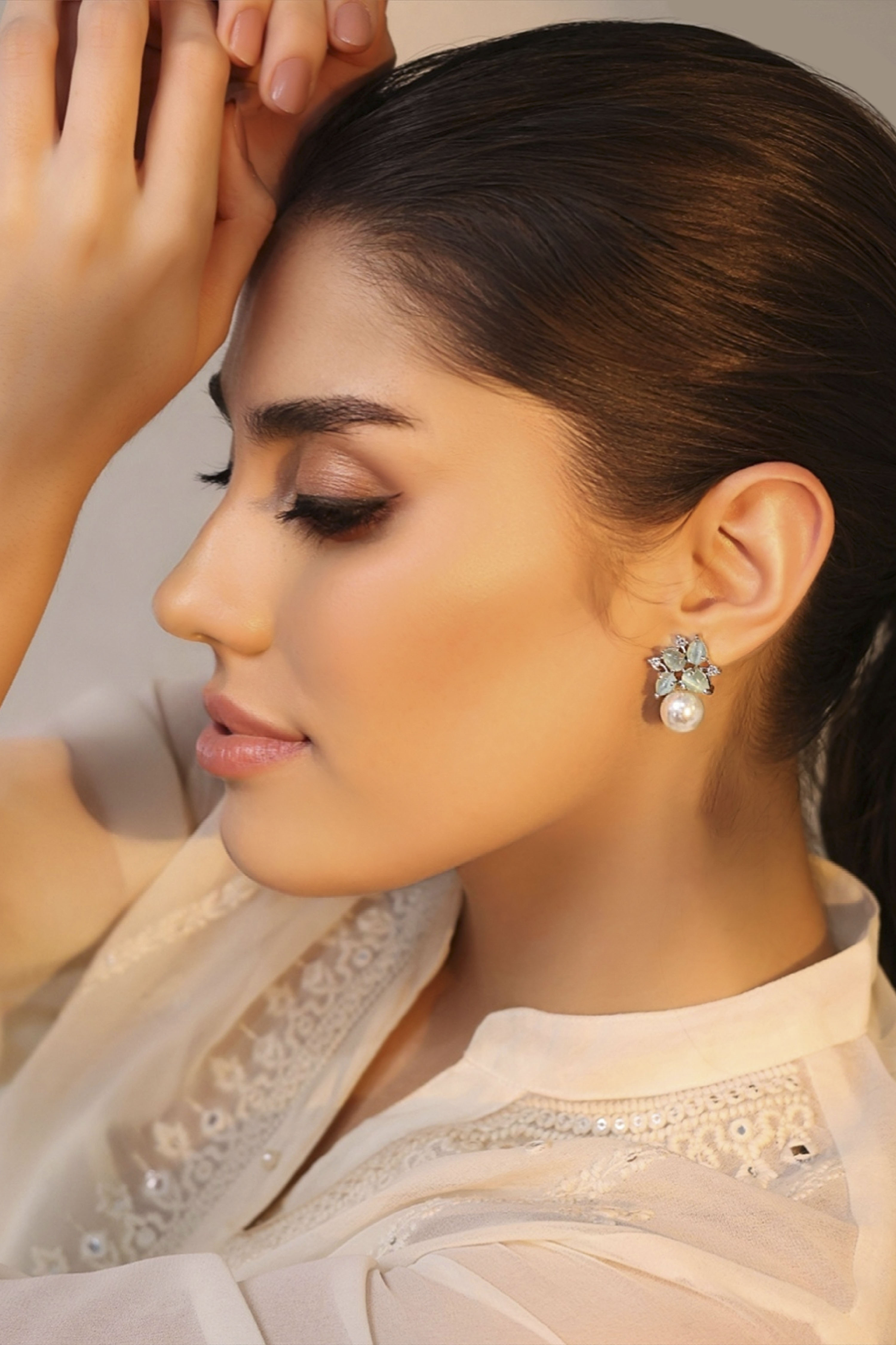 Mint Green Stone Earrings image number 2
