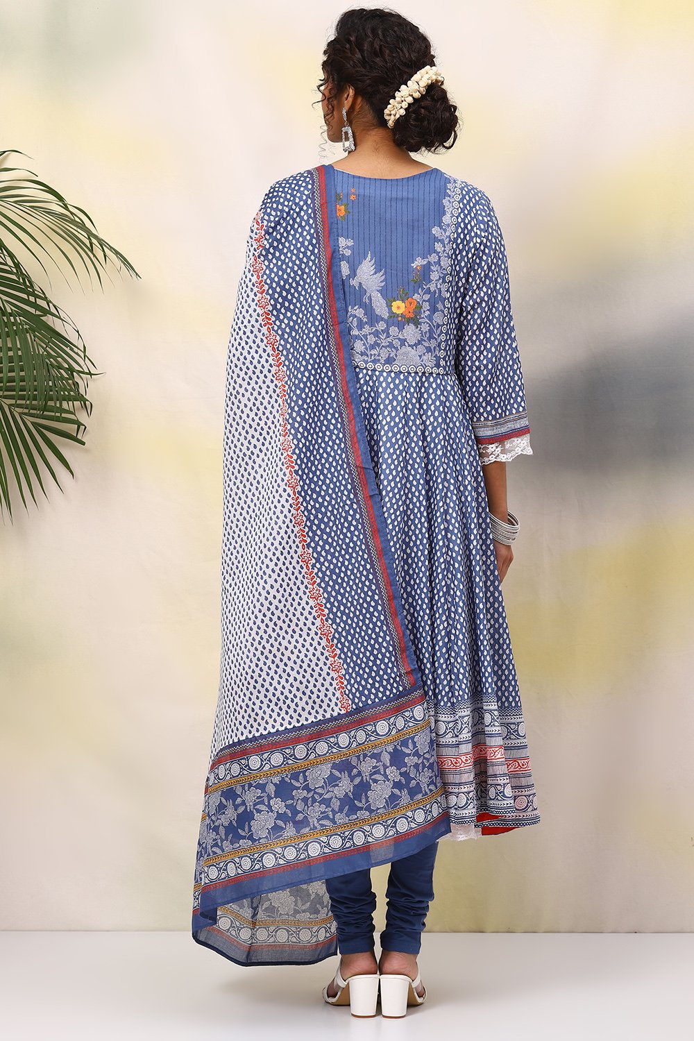White And Pink Cotton Anarkali Kurta Churidar Suit Set image number 4