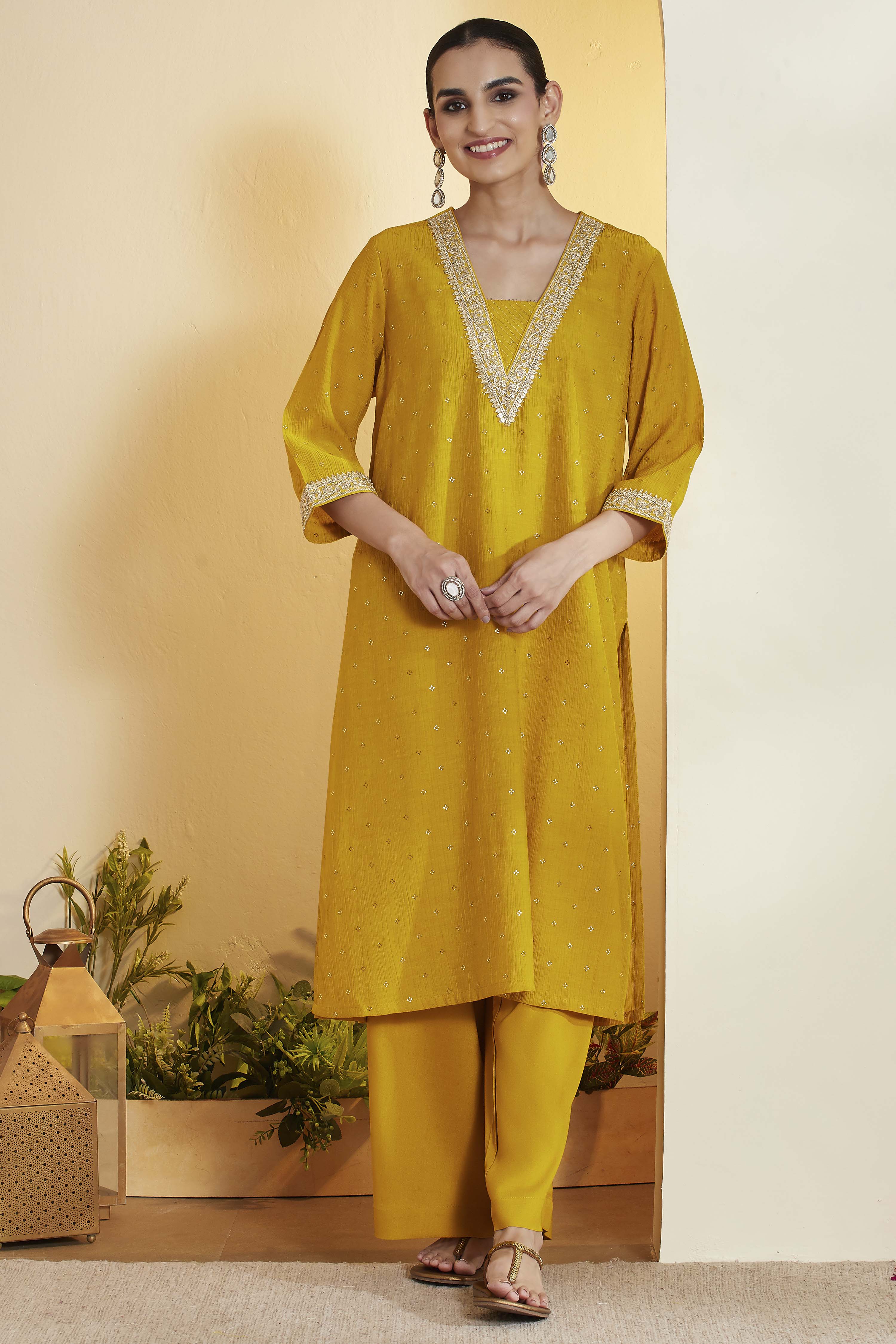 Yellow Viscose Blend Straight Suit Set image number 7