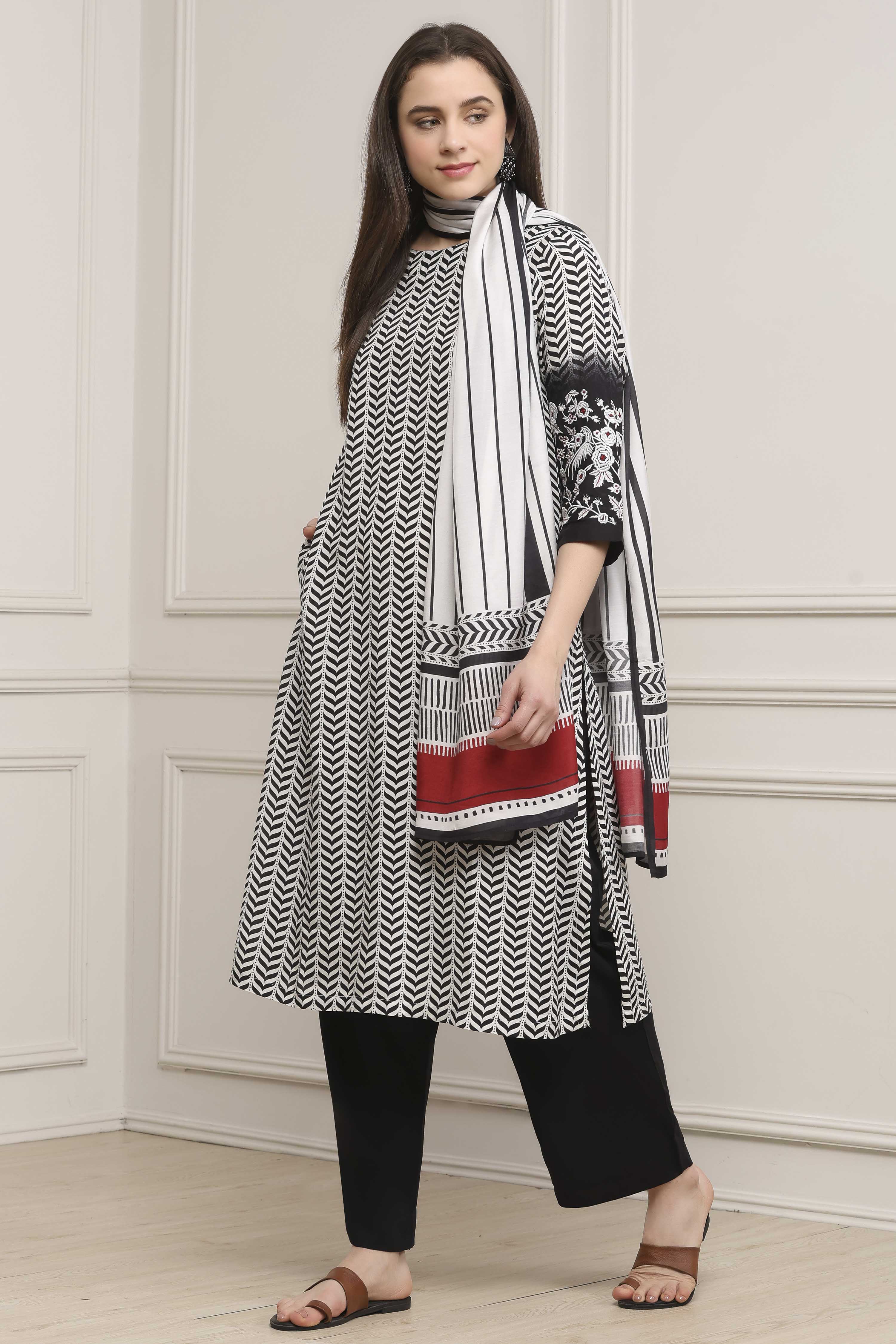 Black Modal Printed Straight Suit Set image number 3