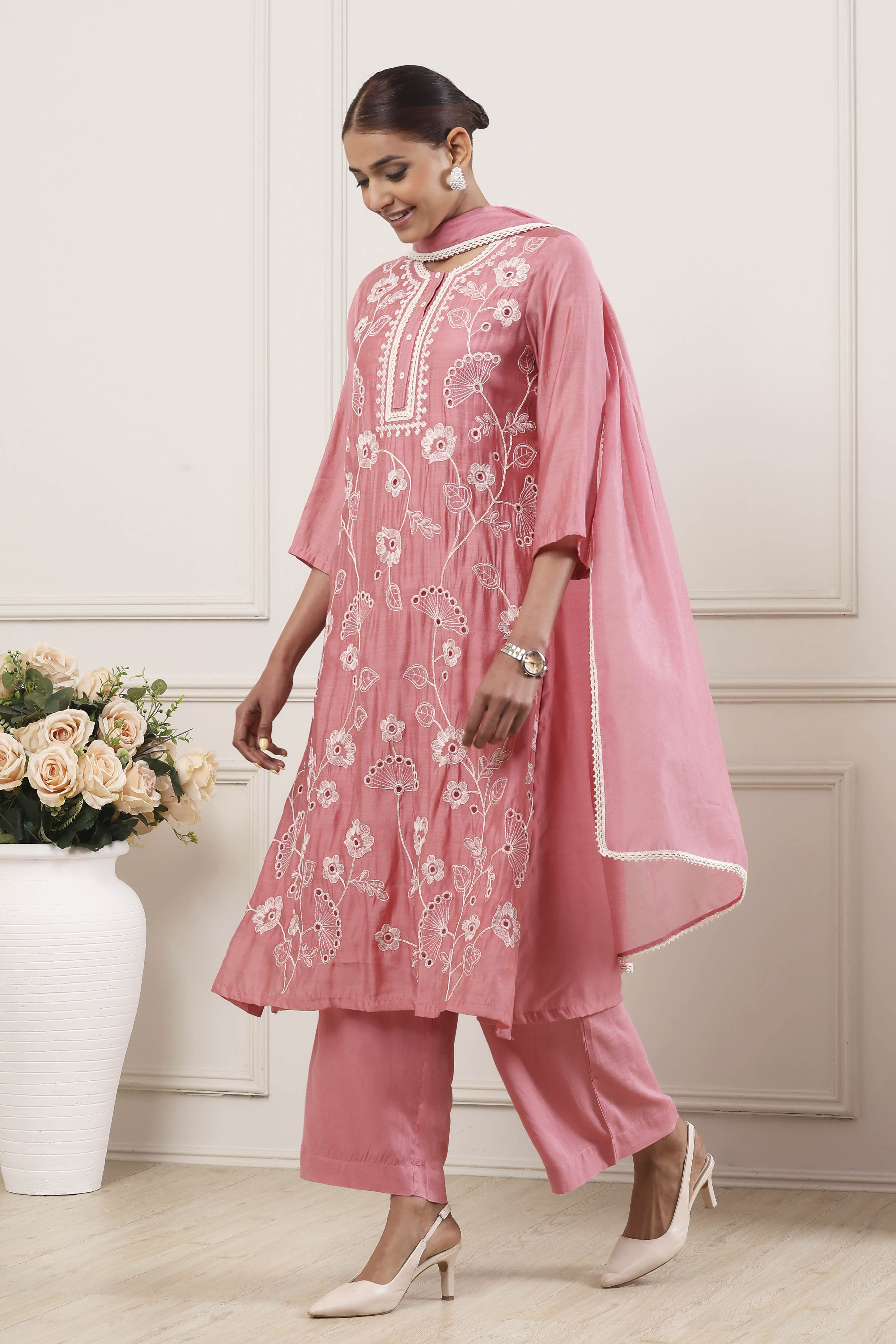 Yellow Viscose Blend Straight Suit Set image number 4