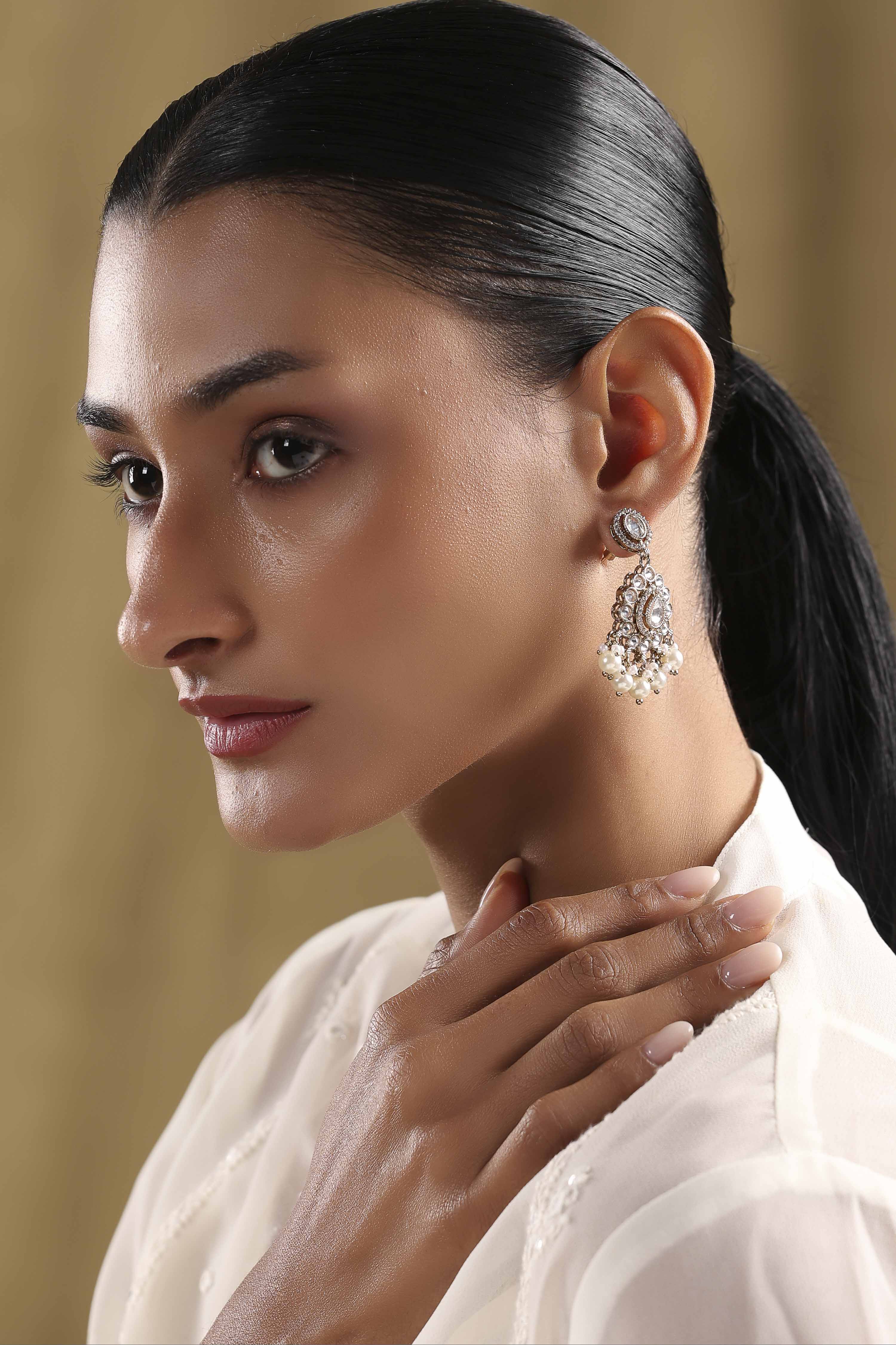 White Alloy Drop & Danglers image number 3