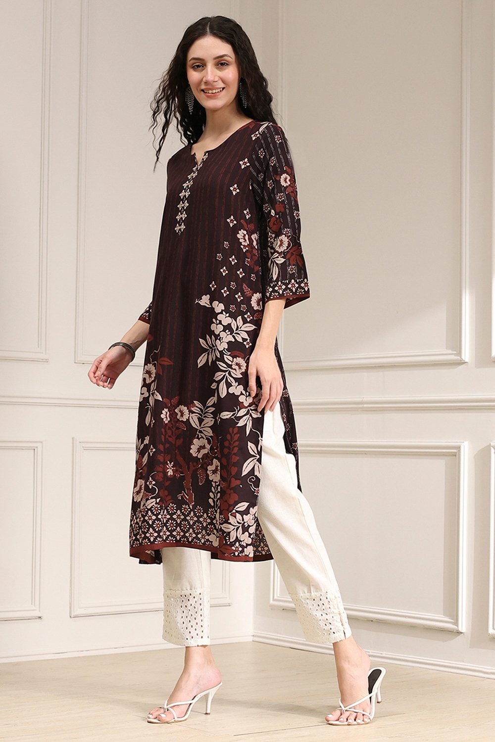 Berry Maroon Printed Straight Kurta image number 2