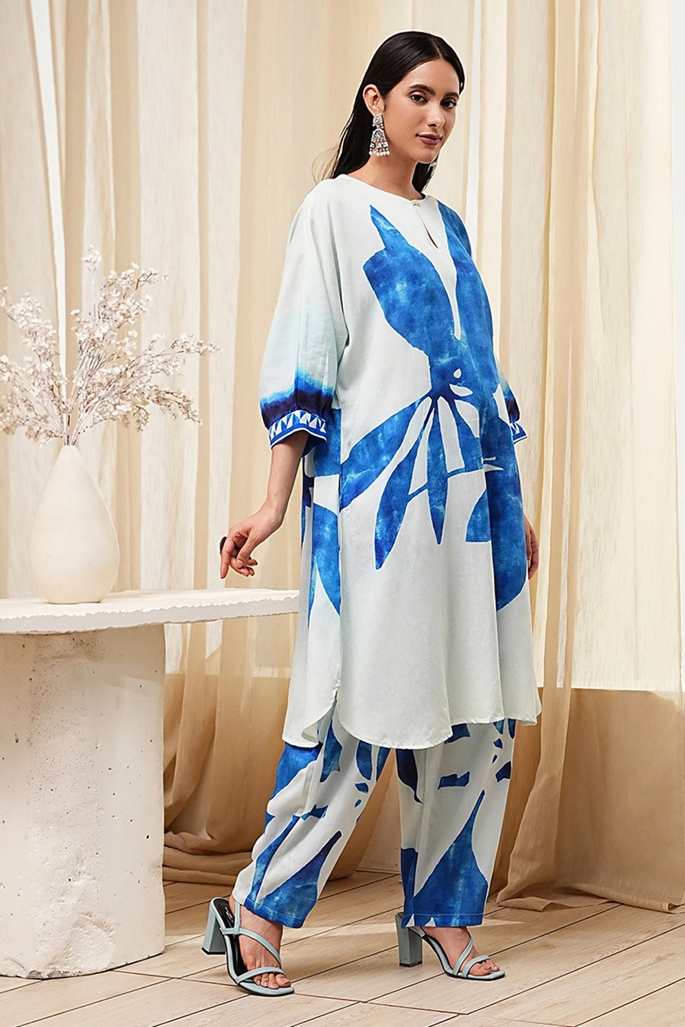Indigo Blue and White Straight Co-ord Set image number 8