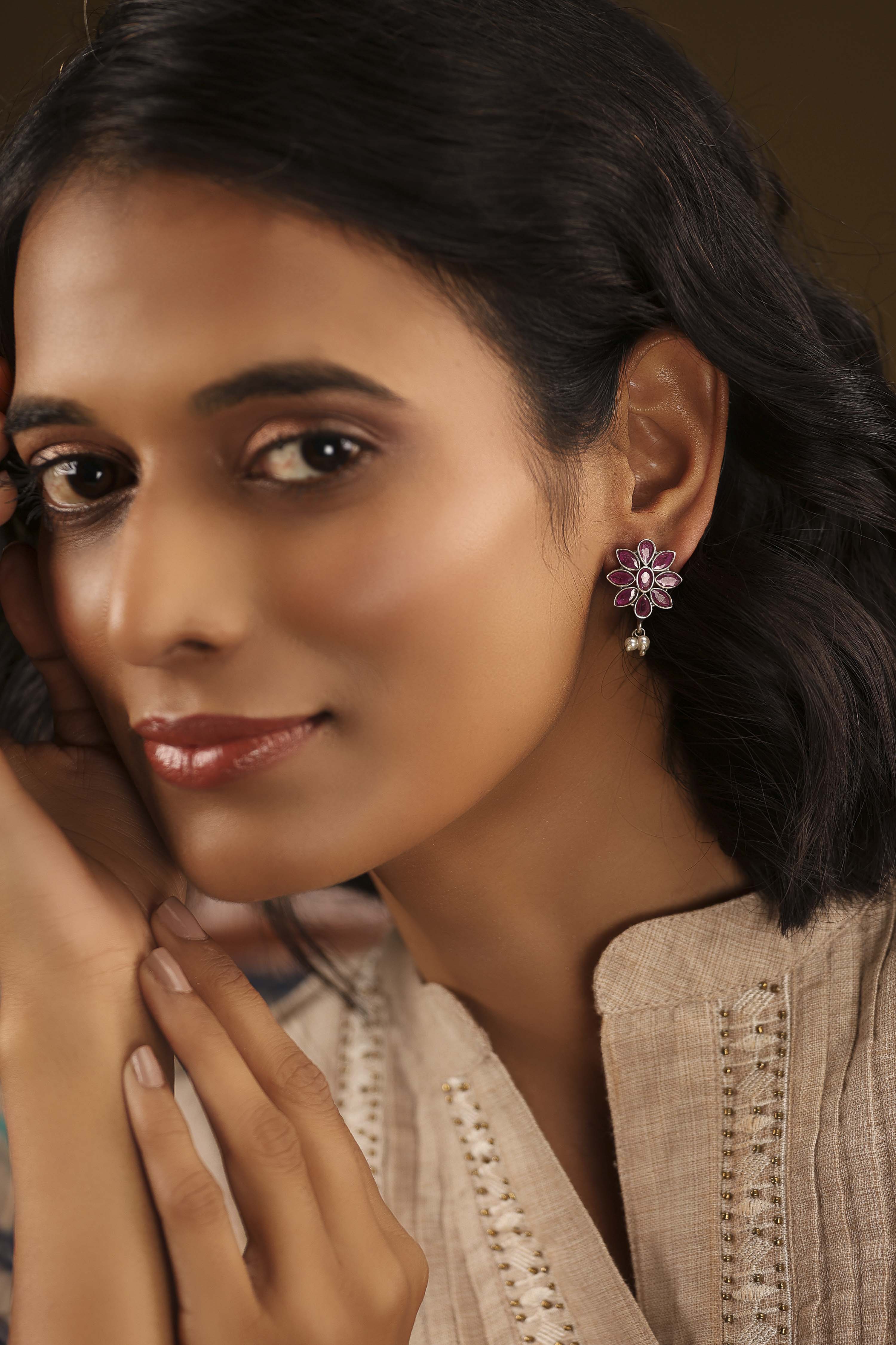 Dark Pink Brass Studs image number 3