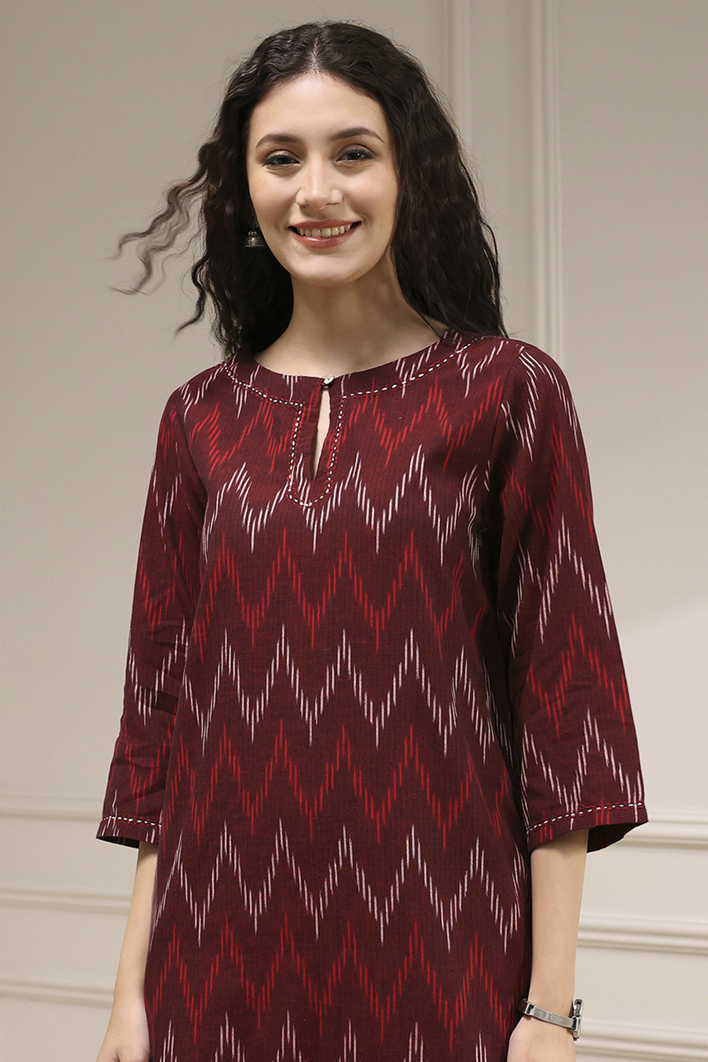 Maroon Cotton Ikat Straight Kurta image number 1