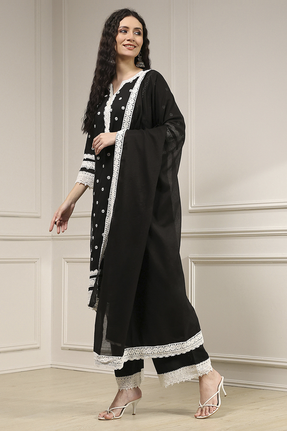 Black Chanderi Embroidered Straight Suit Set image number 3