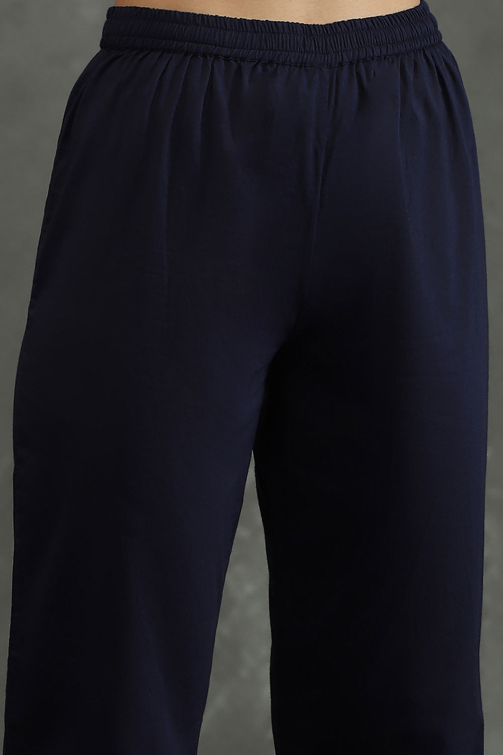 Indigo Silk Chanderi Floral Printed Straight Kurta Set image number 2