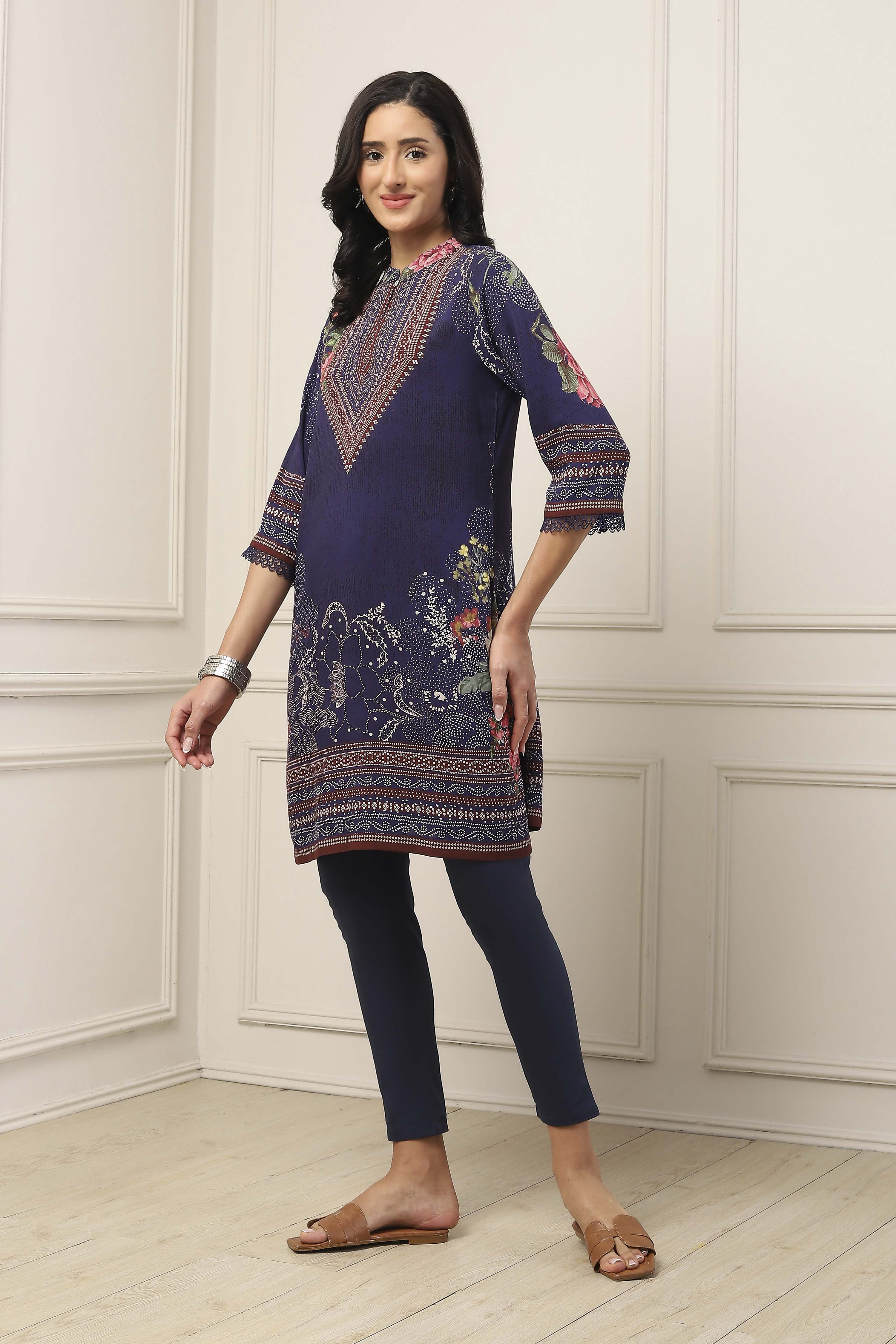 Blue Viscose Rayon Ethnic Motif Printed Straight Kurta image number 2