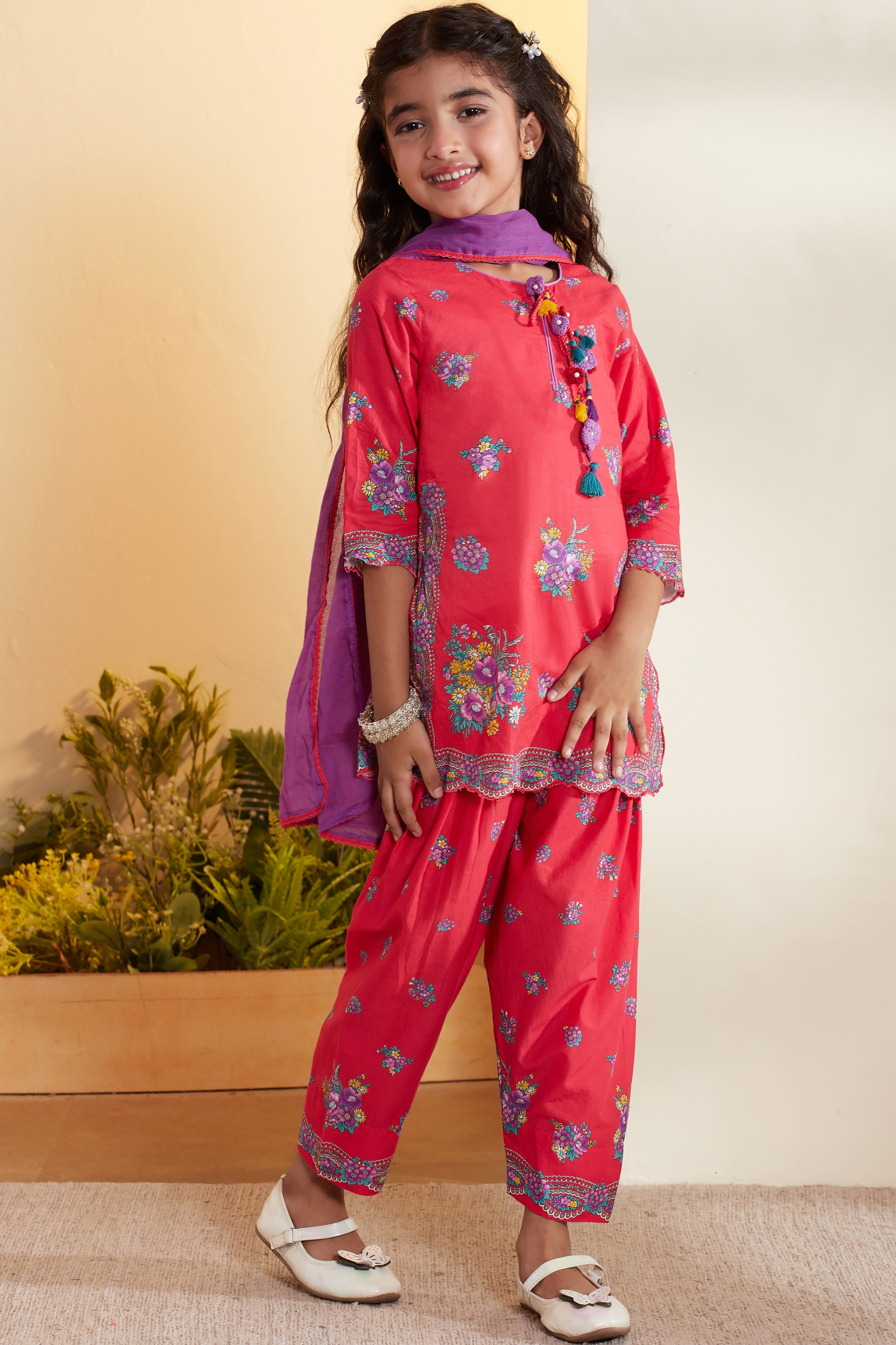 Red Cotton Floral Printed Straight Kurta Set image number 4