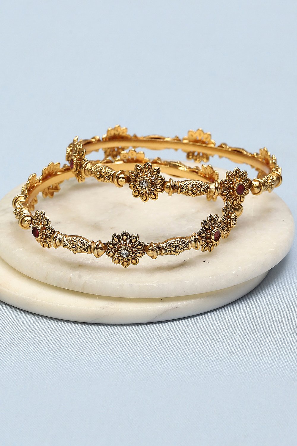 Gold Festive Kade Festive Bangle image number 0