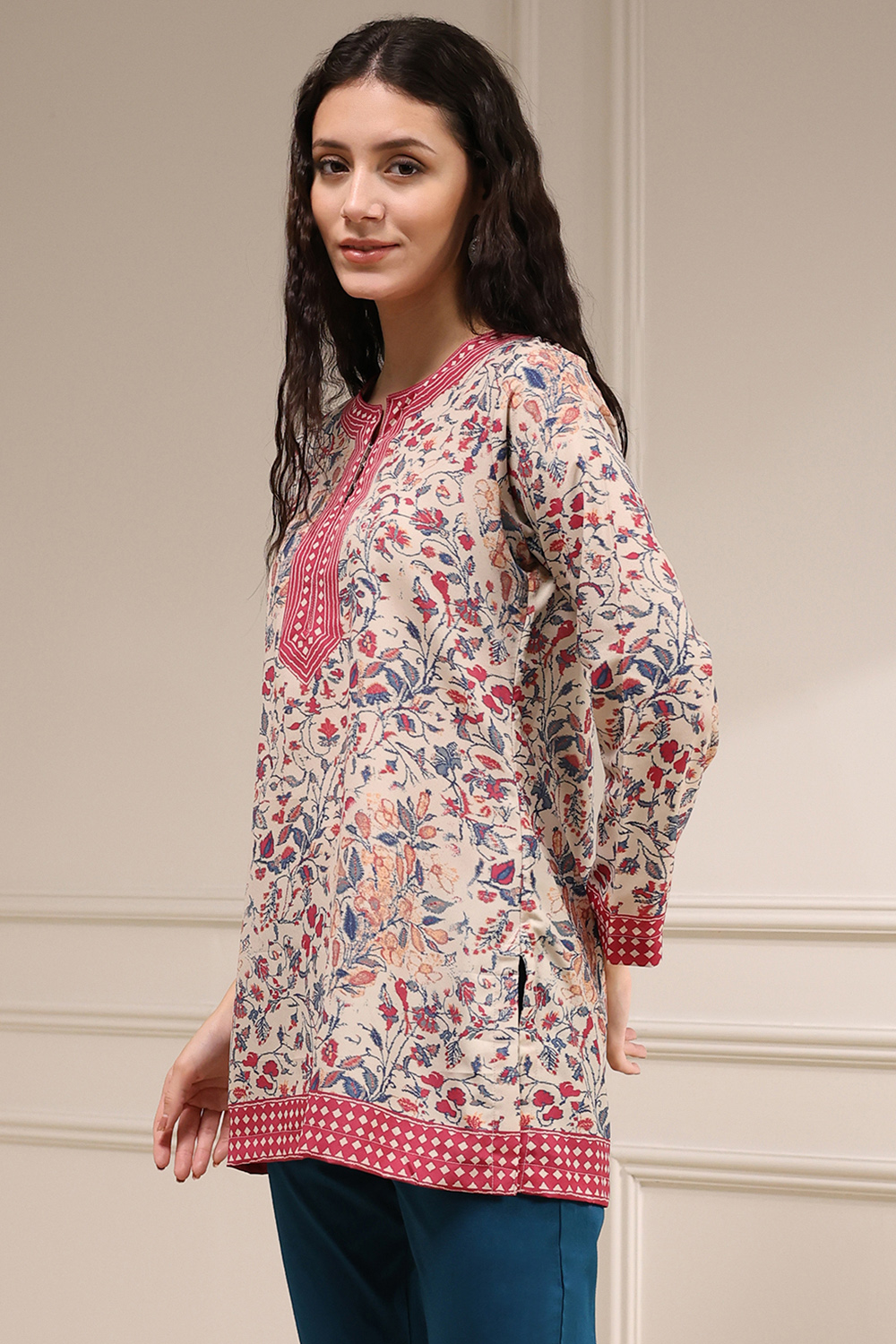 Beige Polyester Straight Printed Top image number 2