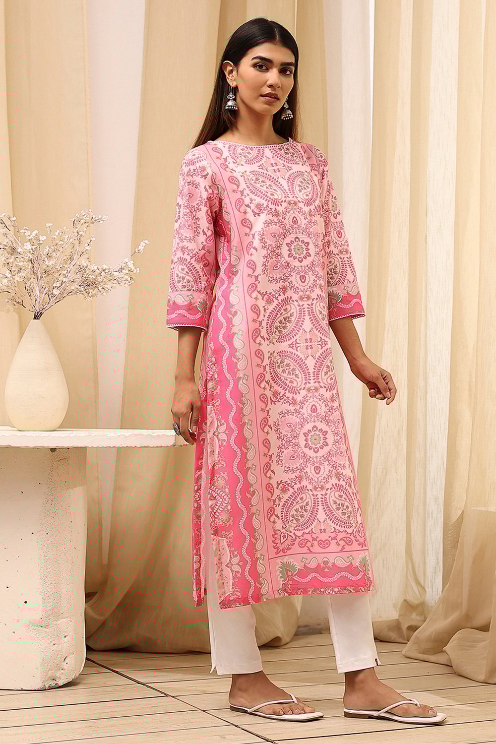 Blue and White Cotton Printed Straight Kurta image number 3