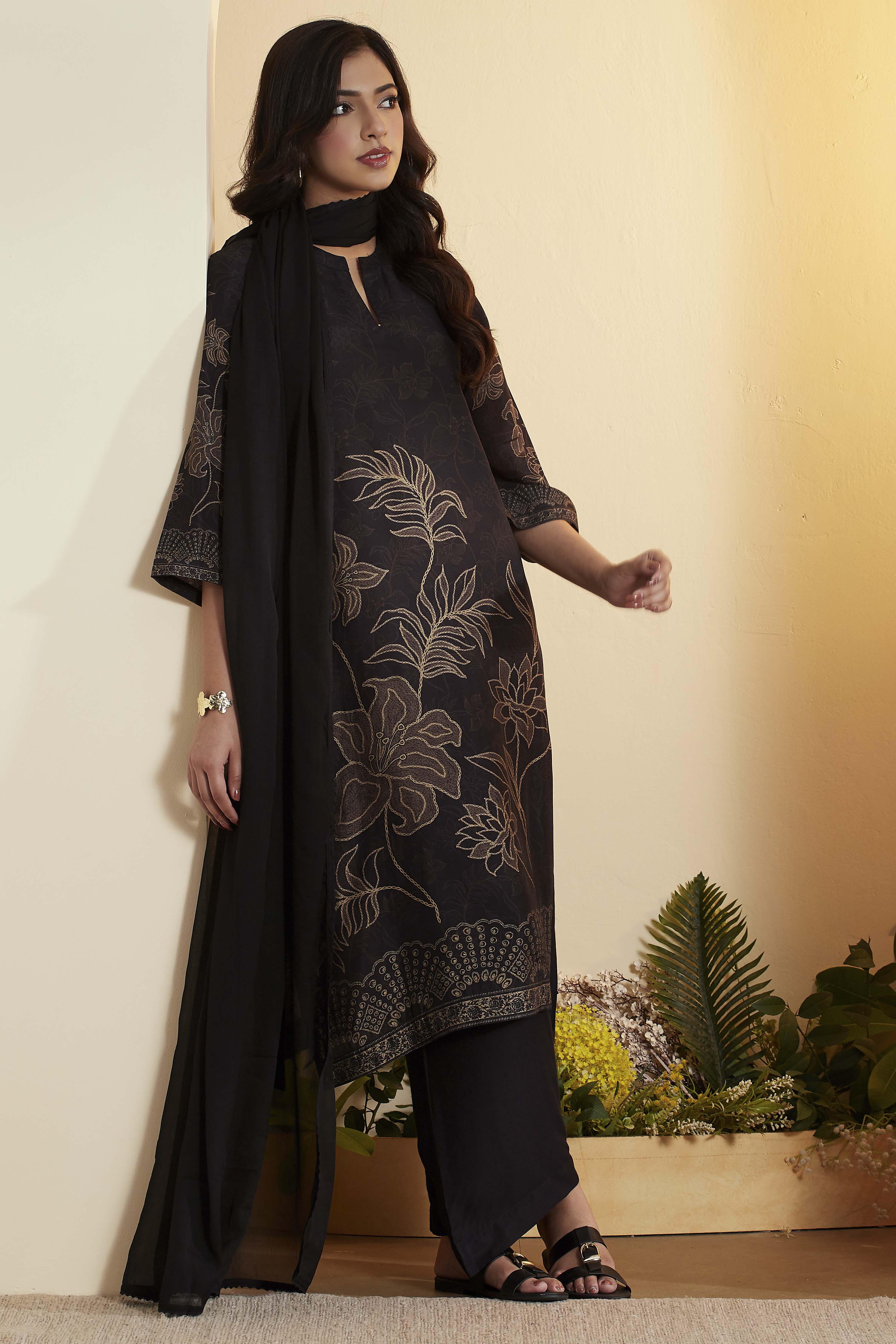 Black Viscose Blend Straight Suit Set image number 0
