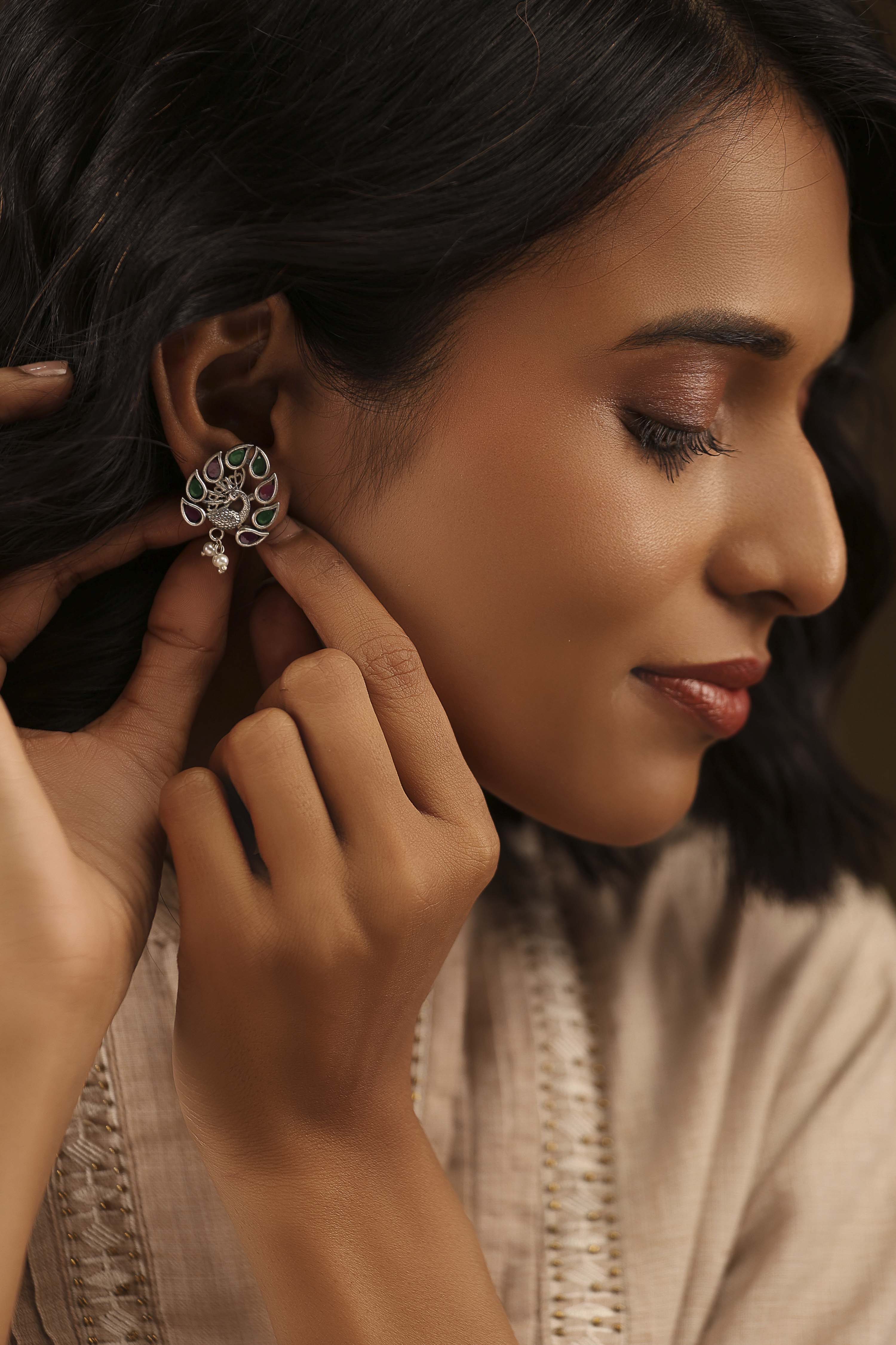 Multicolor Brass Studs image number 3