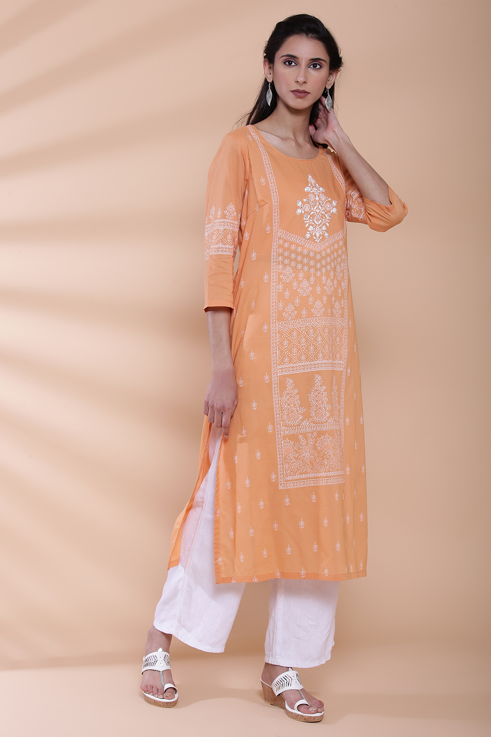 Sea Green Chikankari Embroidered Kurta image number 3