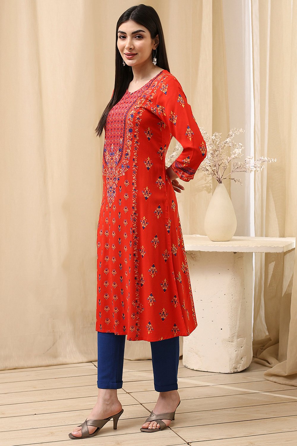 Cream-Colored Printed Straight Kurta image number 2