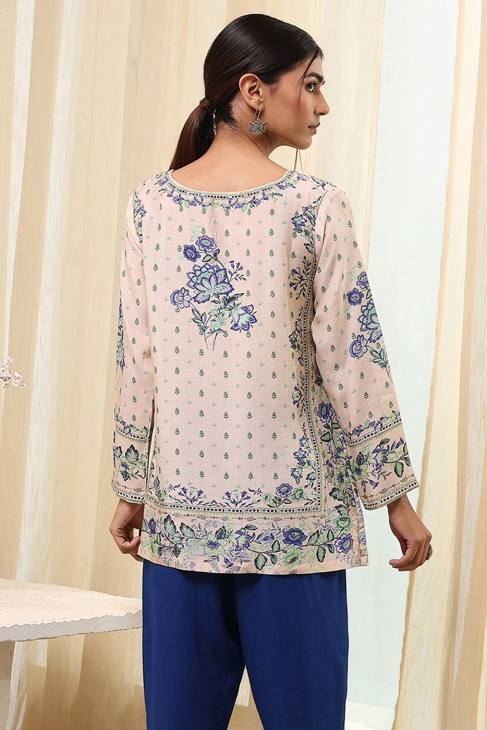 Off-White-Pink Modal Blend Straight Printed Short Kurta image number 3