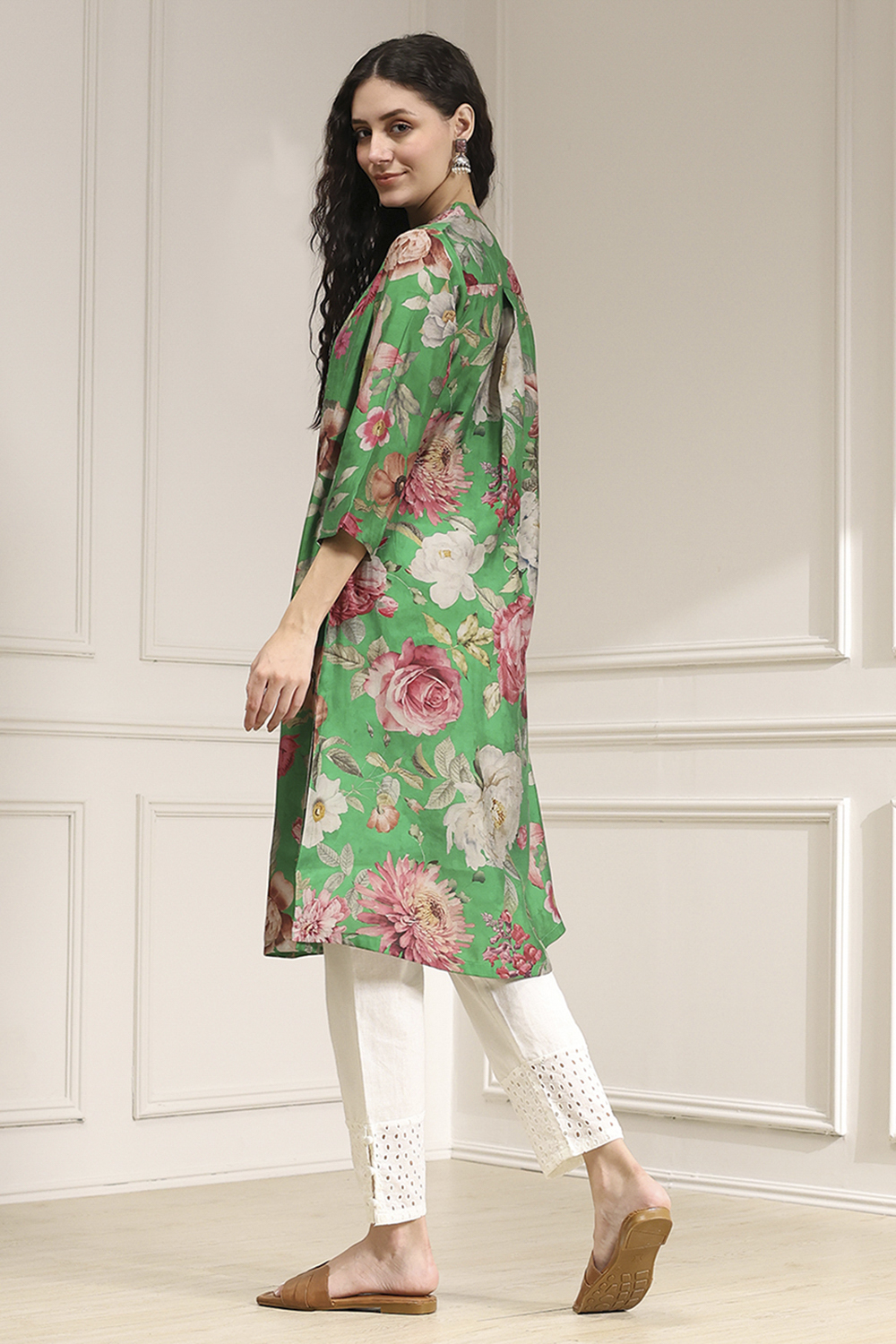 Green Floral Printed Straight Kurta image number 3