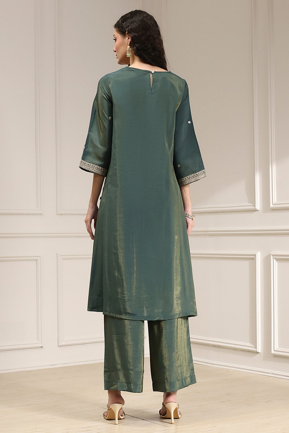 Green Viscose Rayon Straight Solid Suit Set image number 3