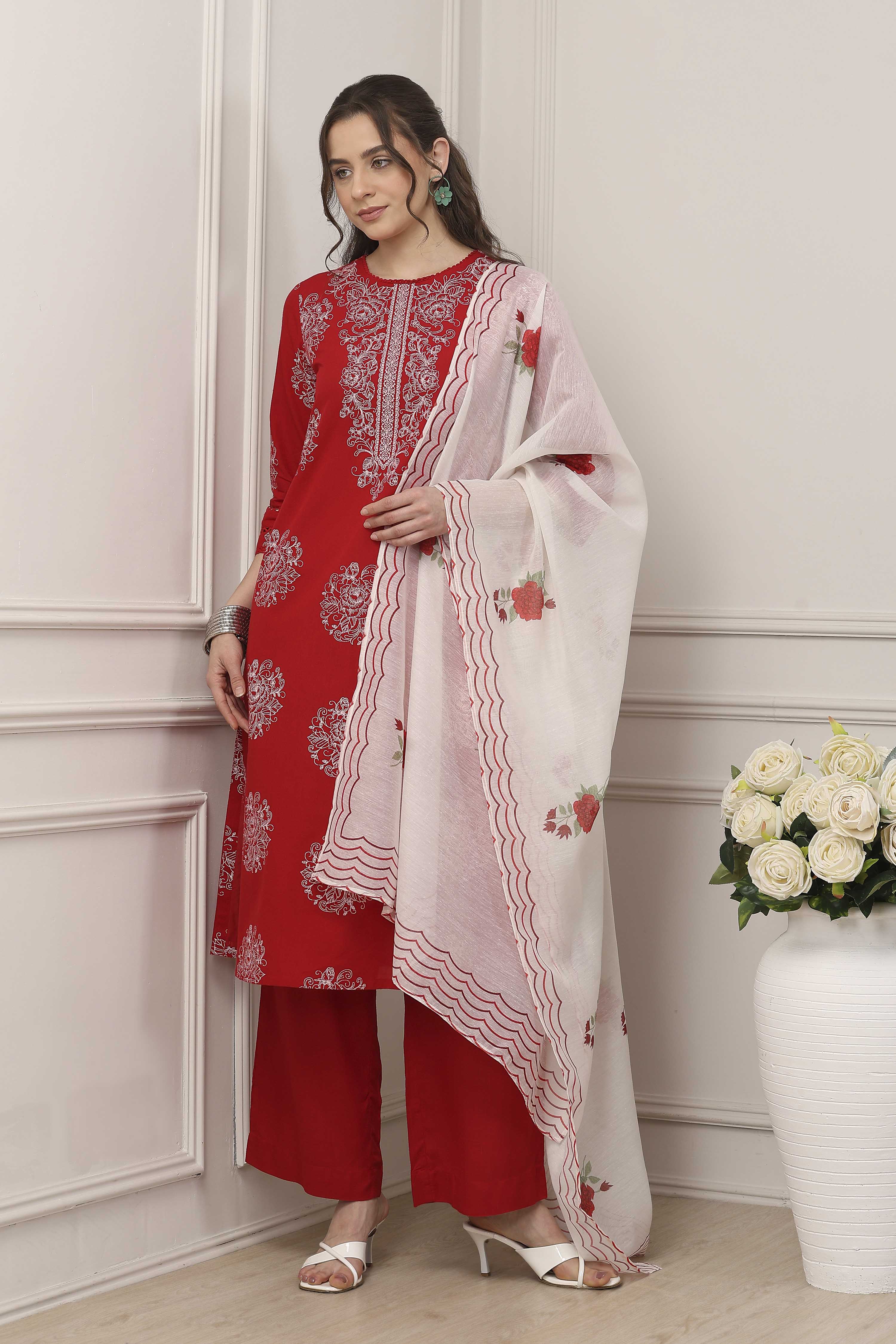 Red Cotton Floral Motifs Straight Suit Set image number 0