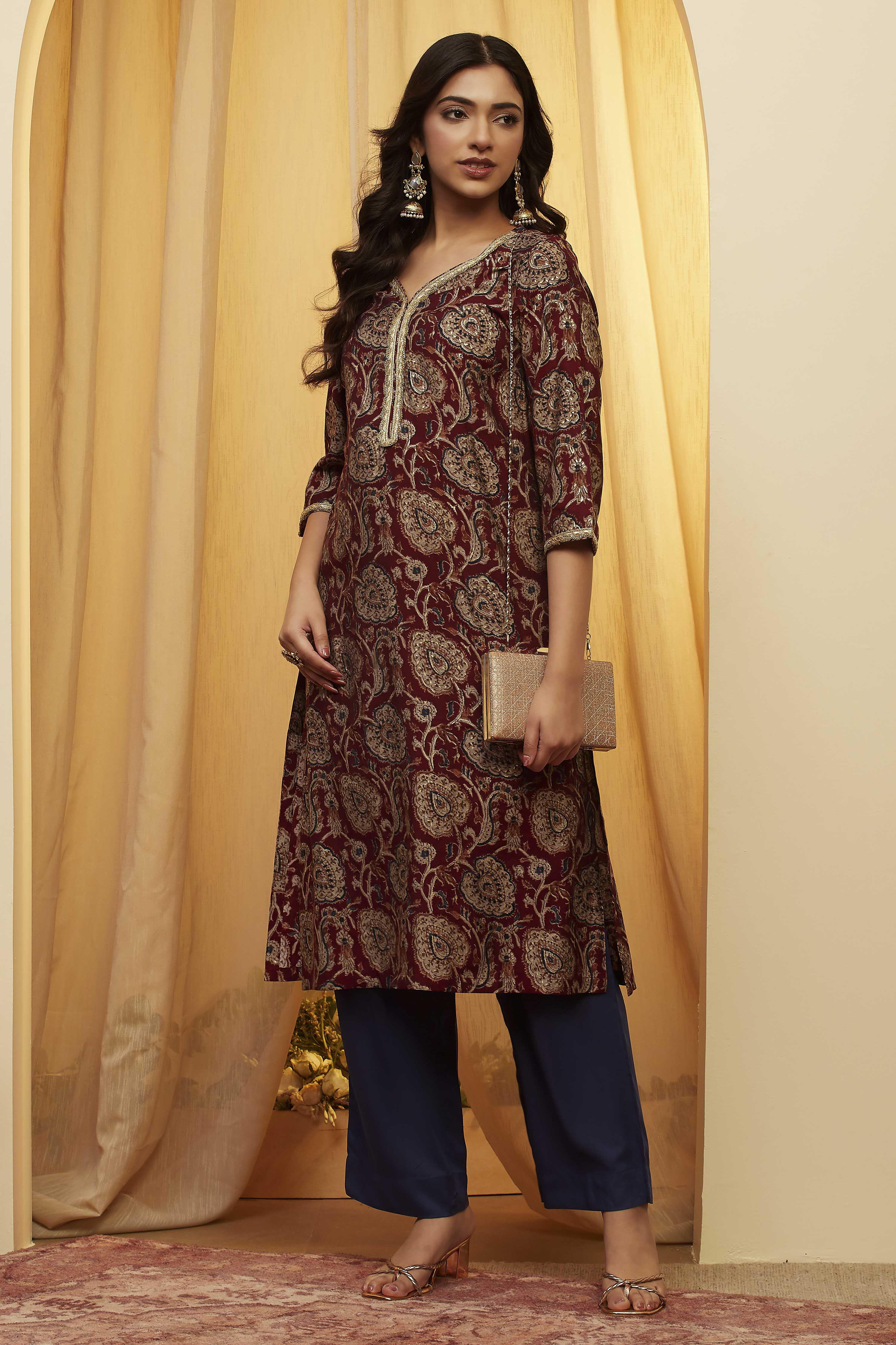 Maroon Polyester Straight Kurta image number 0
