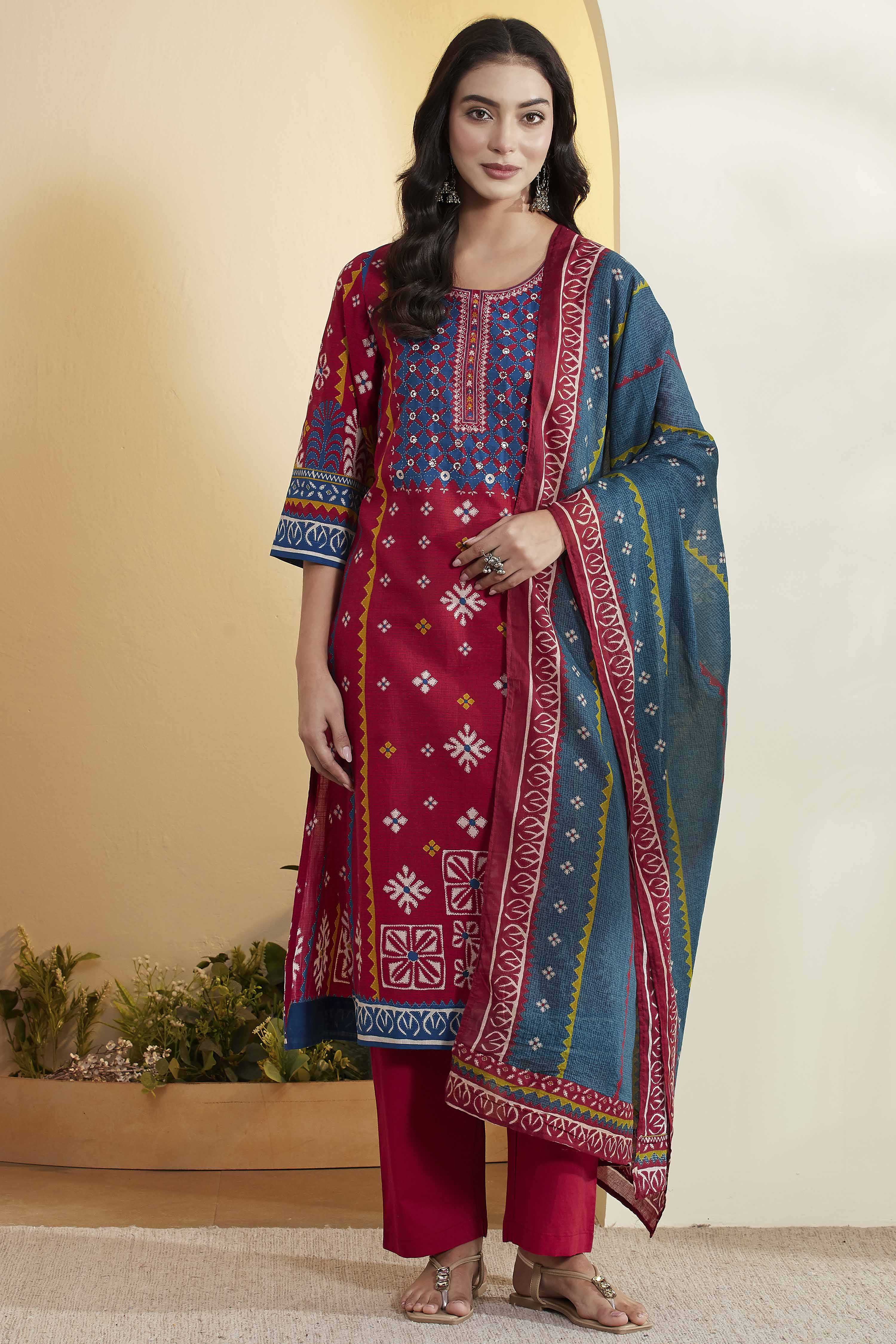Red Cotton Printed Straight Kurta Set image number 7