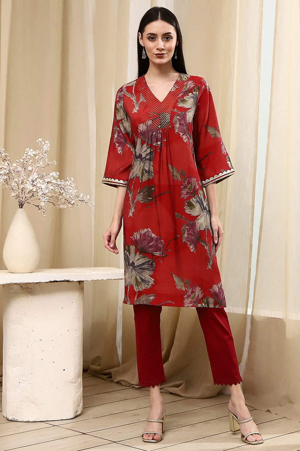 Coral Red Floral Printed Straight Kurta image number 5