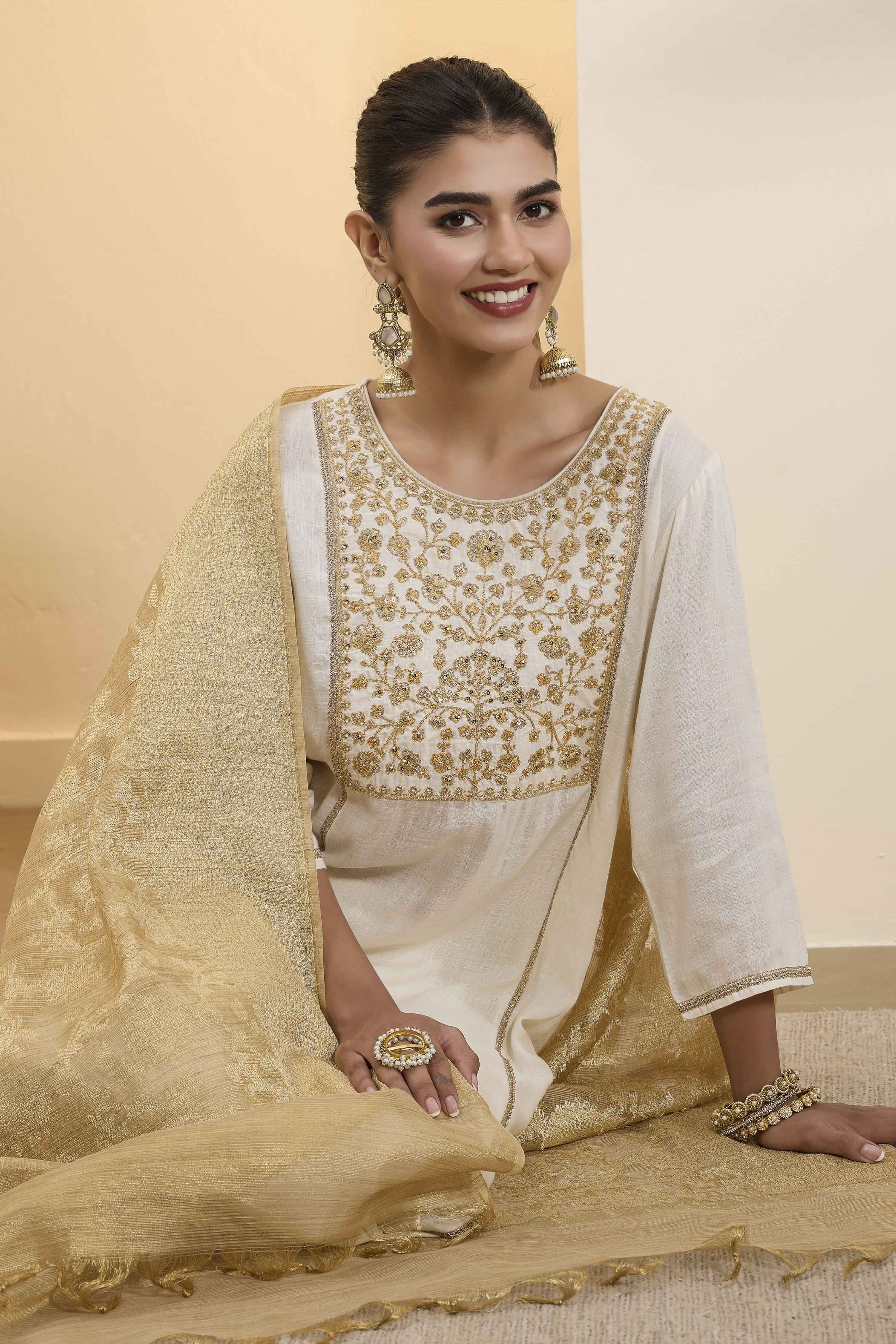 Gold Poly Zari Floral Dupatta image number 1