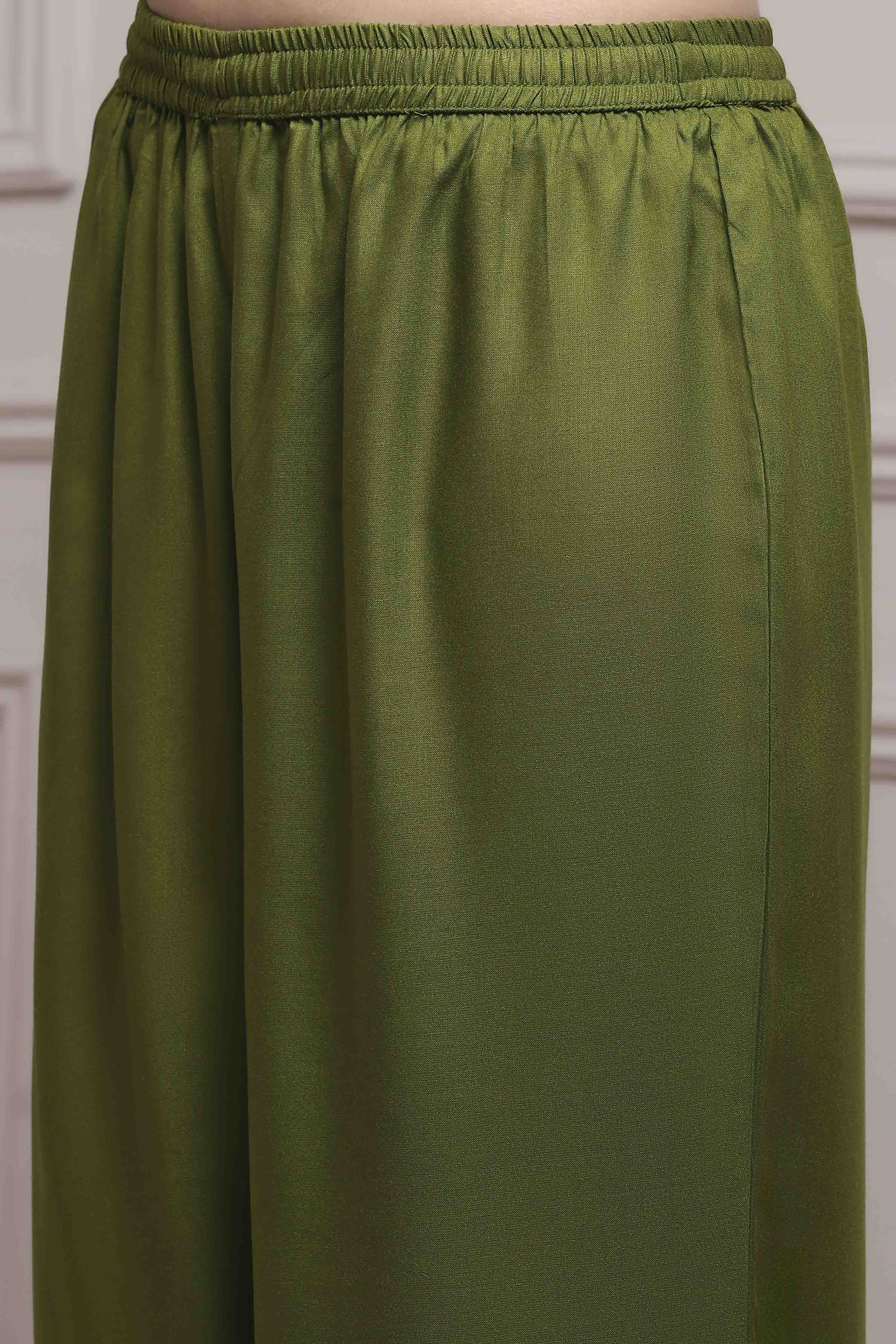 Green Viscose Rayon Straight Embroidered Suit Set image number 2