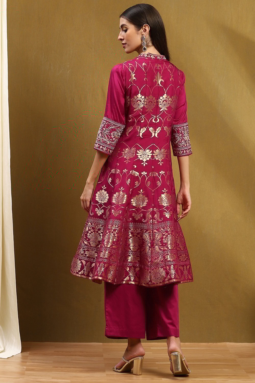 Berry Pink Yarn Dyed Kalidar Suit Set image number 4