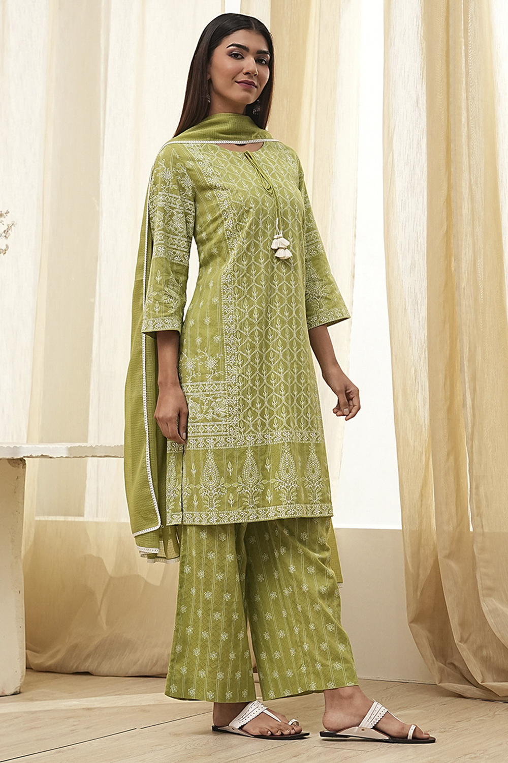 Mehendi Green Cotton Printed Straight Suit Set image number 5