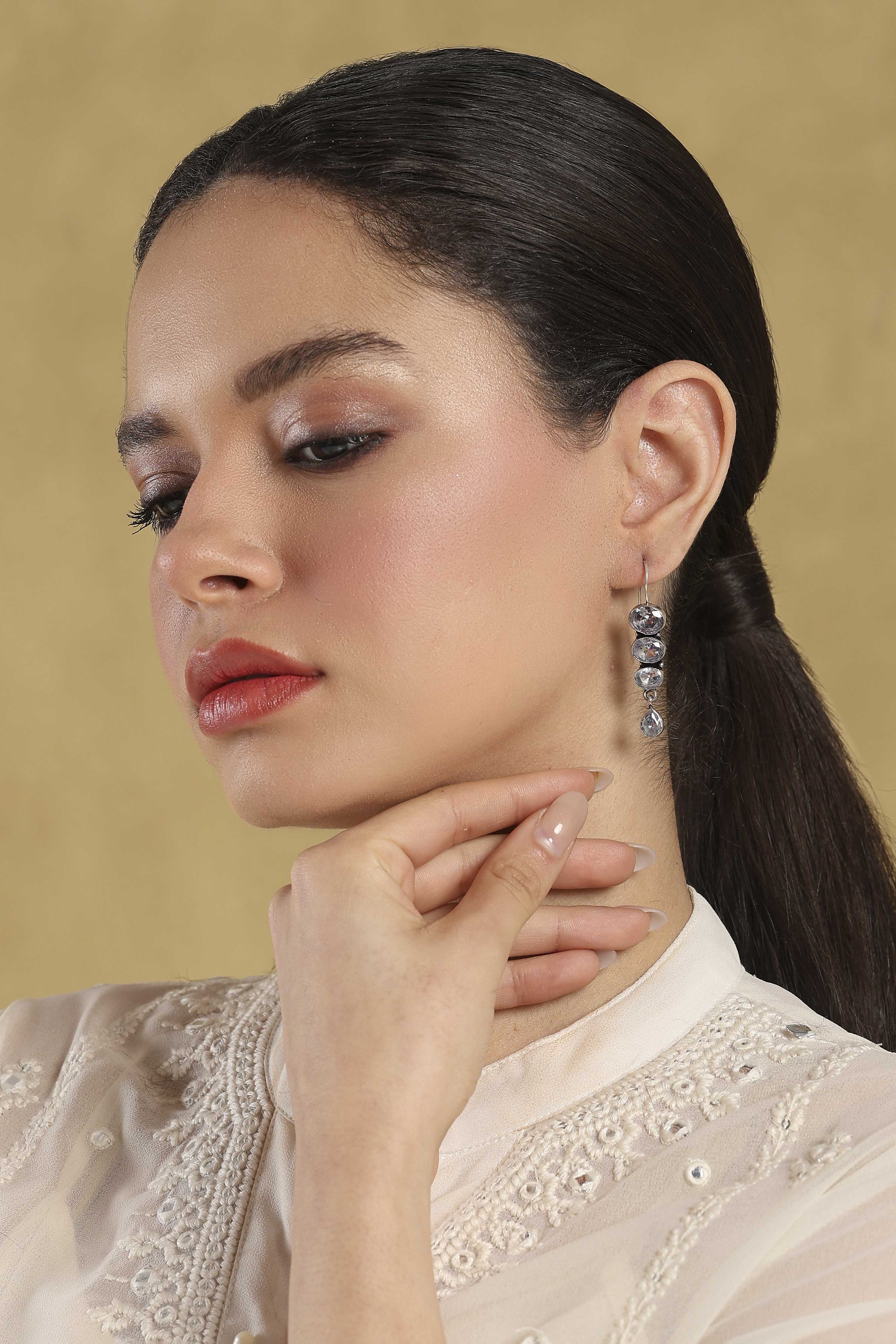 Off White Brass Jhumka image number 3