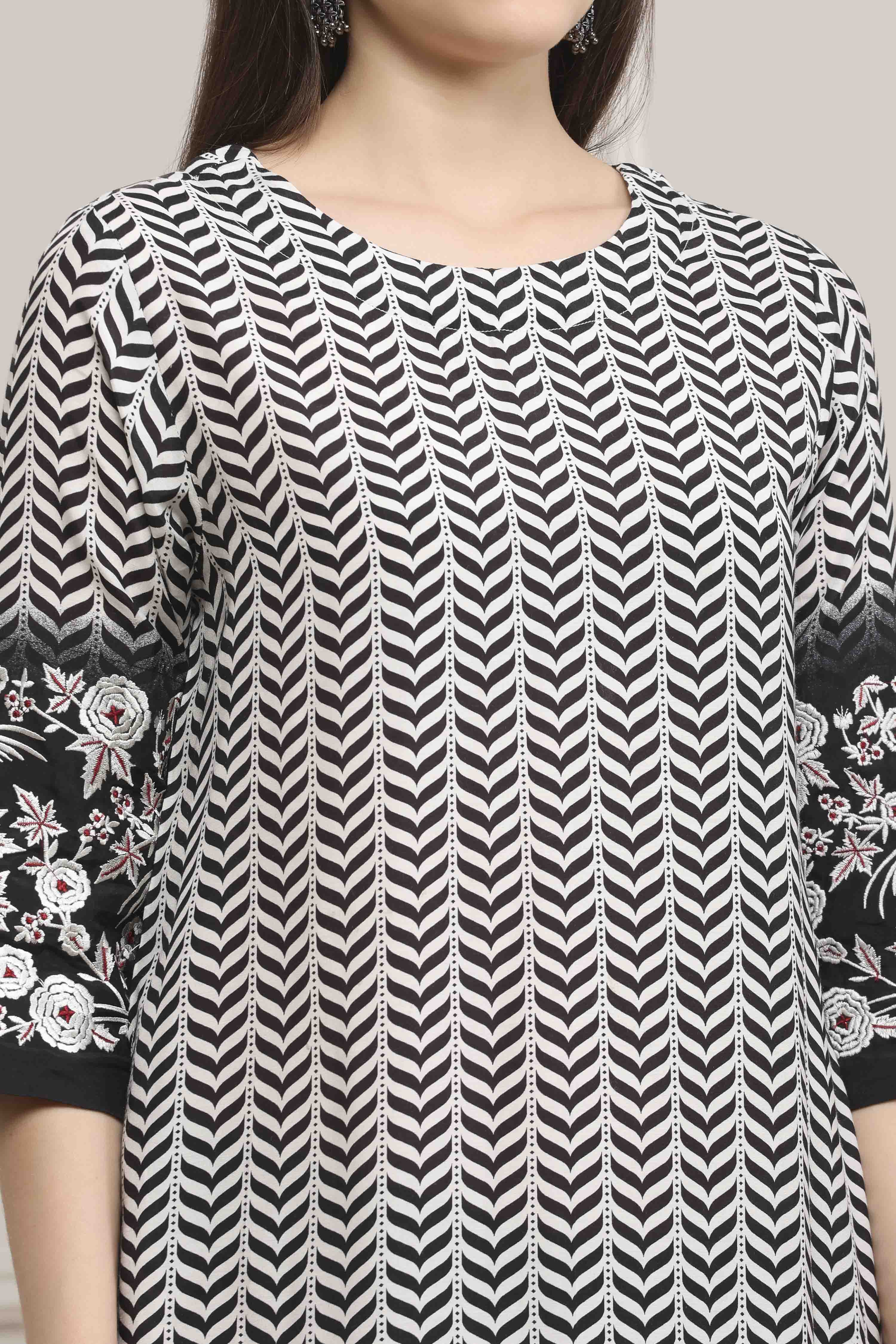 Black Modal Printed Straight Suit Set image number 1