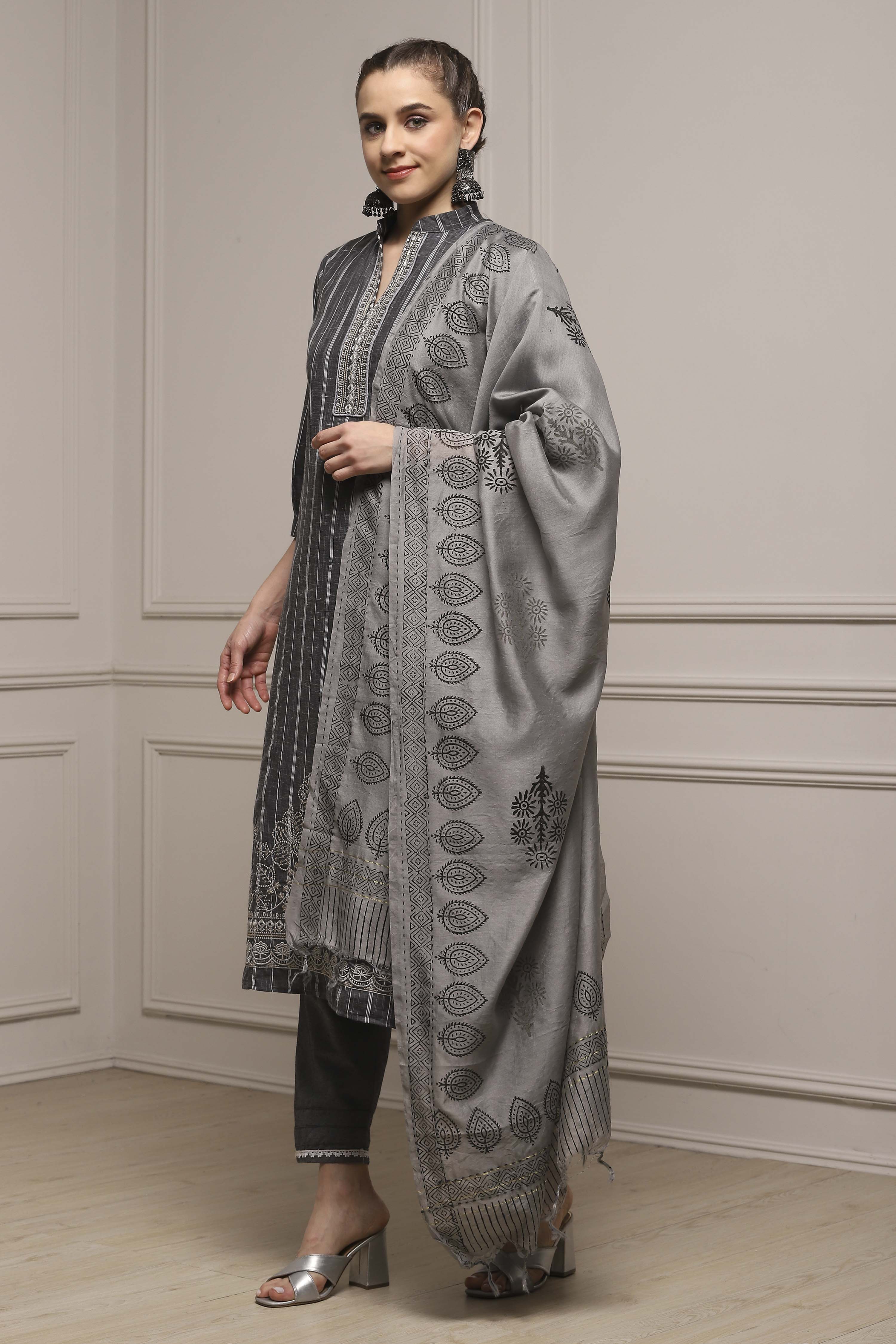 Grey Cotton Blend Woven Unstitched Suit Set image number 4