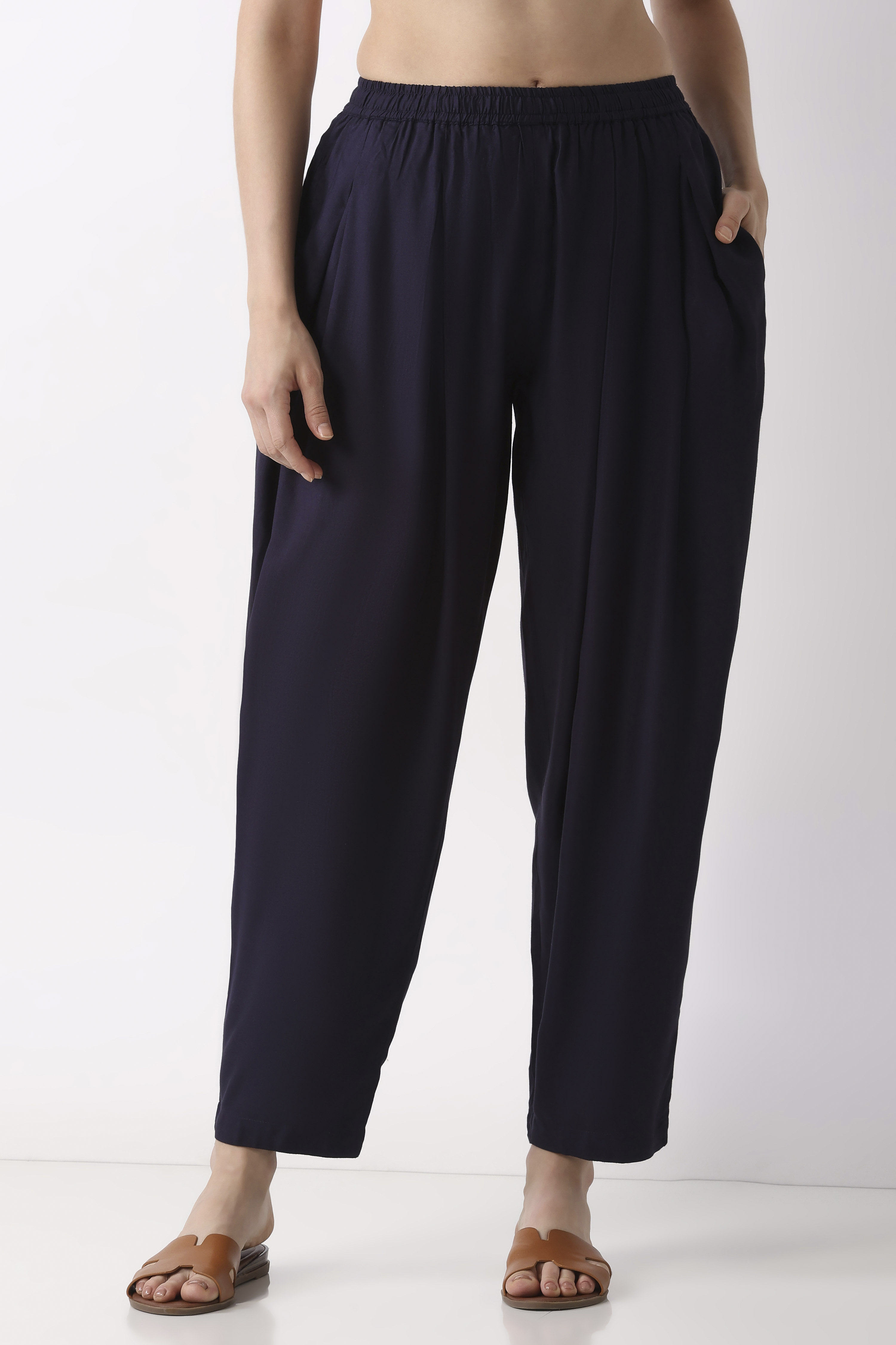 Indigo Blue Viscose Rayon Relaxed Solid Pants image number 4
