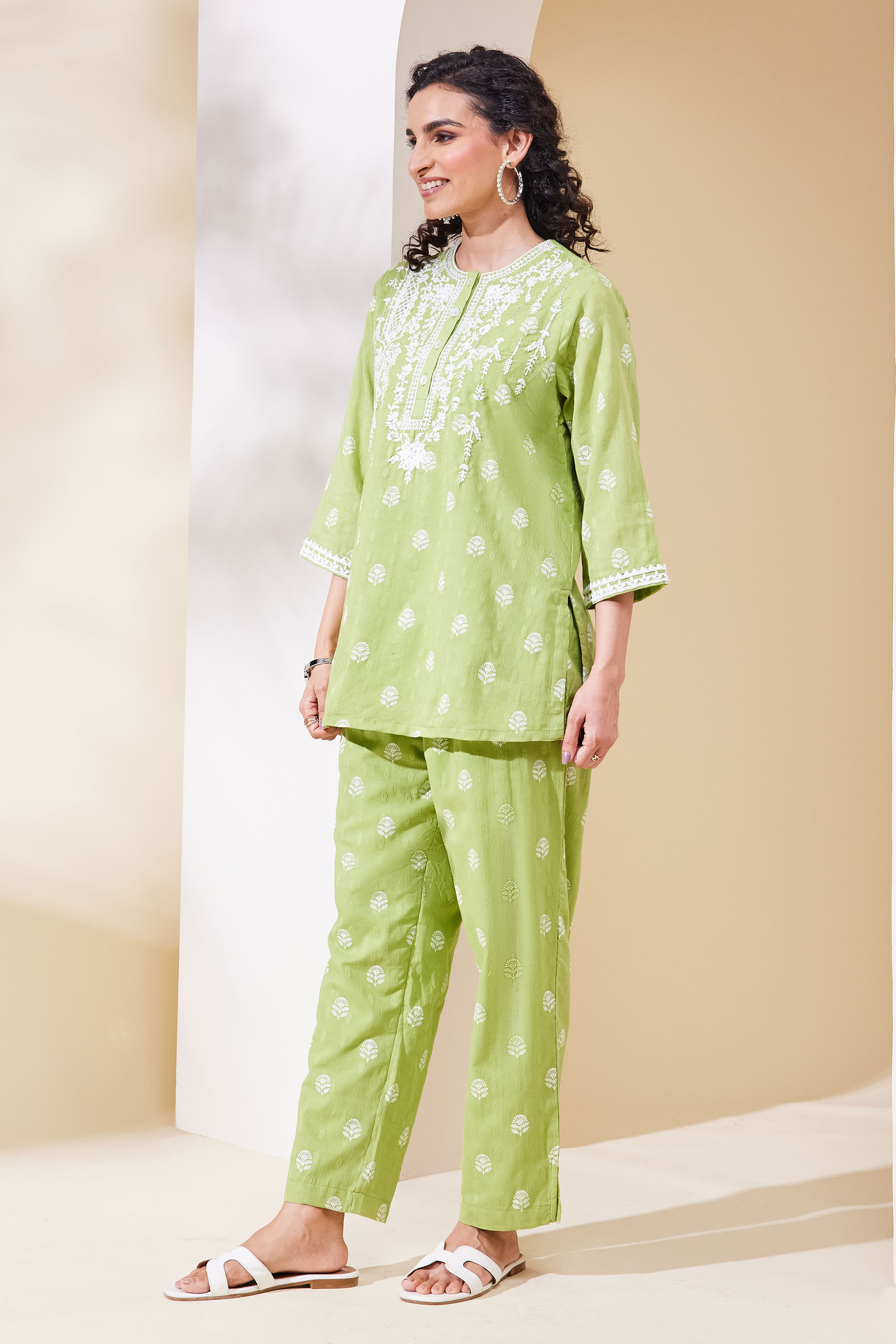 Green Cotton Straight Suit Set image number 3