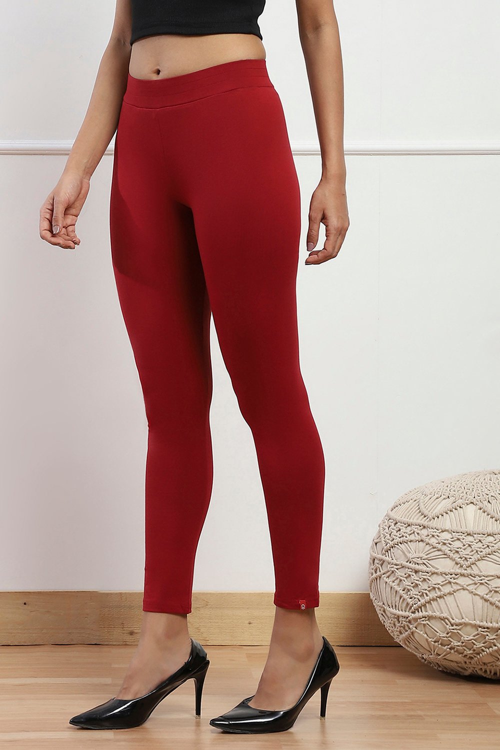 Off White Cotton Lycra Leggings image number 2