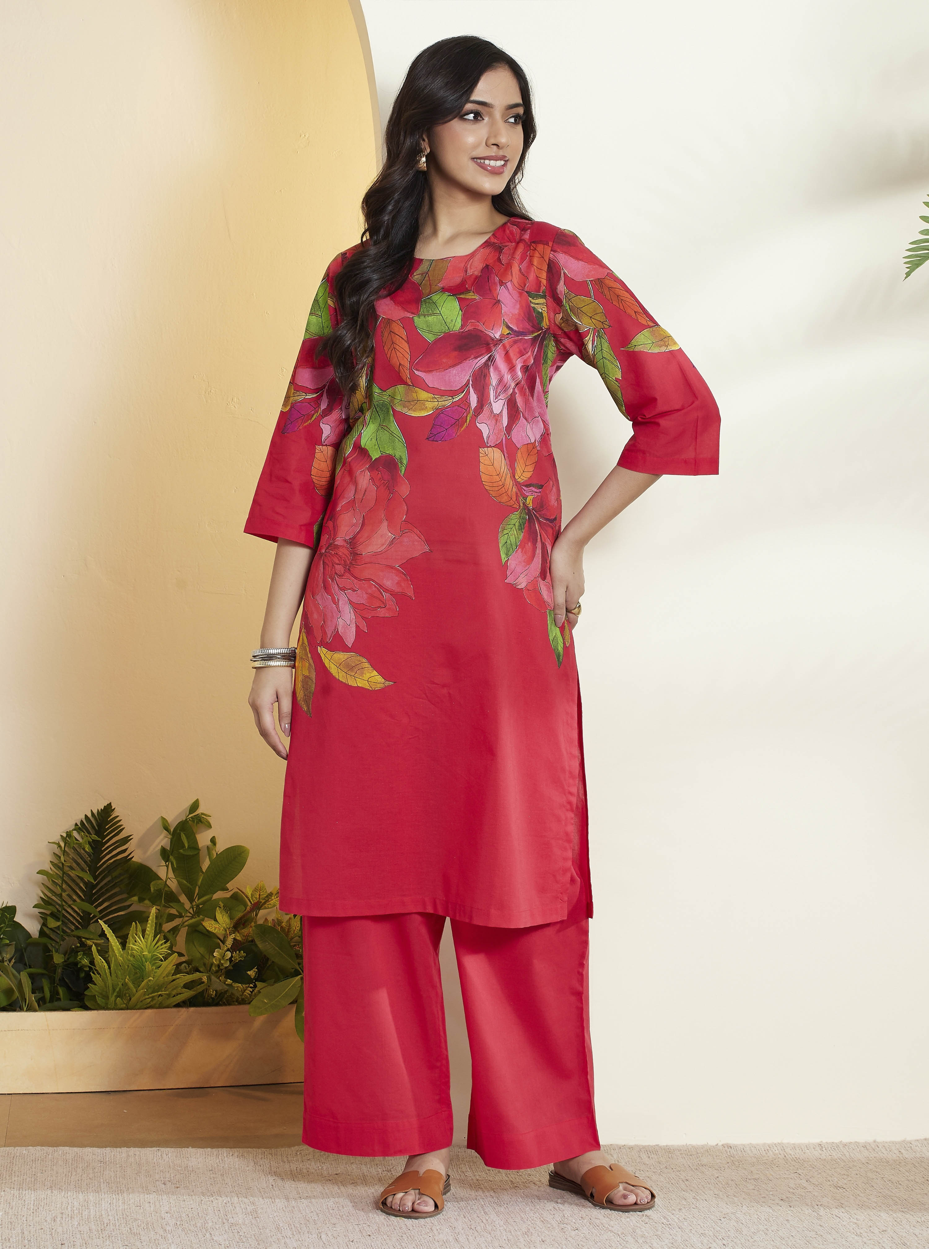 Berry Red Cotton Straight Kurta Pants Set image number 7