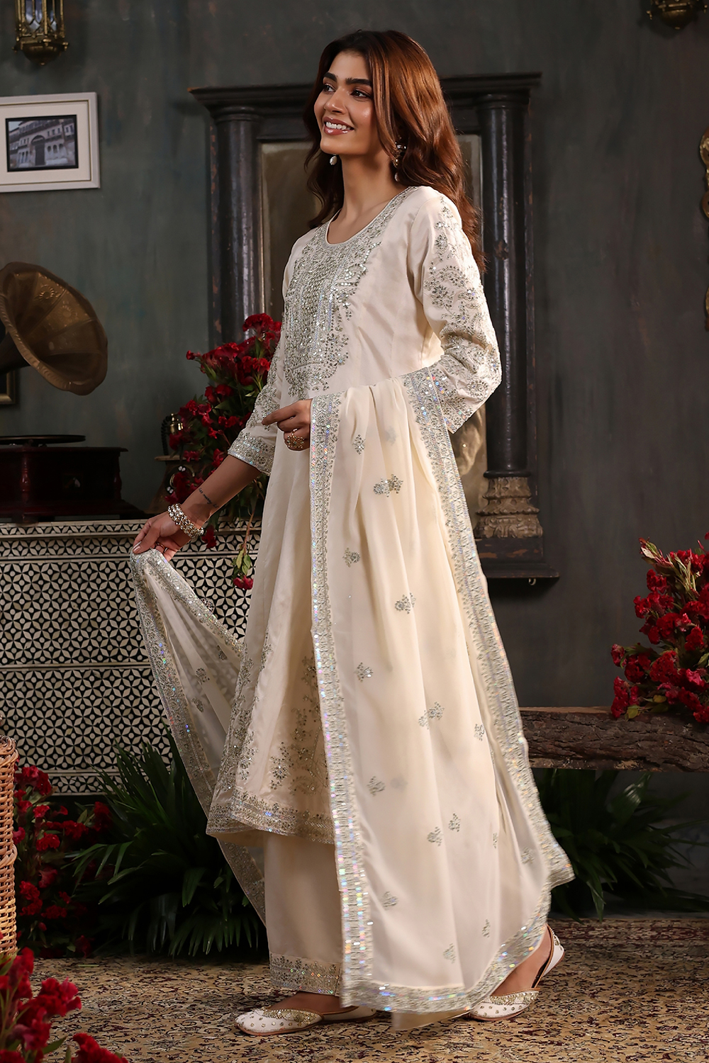 Off White Cotton Silk Anarkali Suit Set image number 3