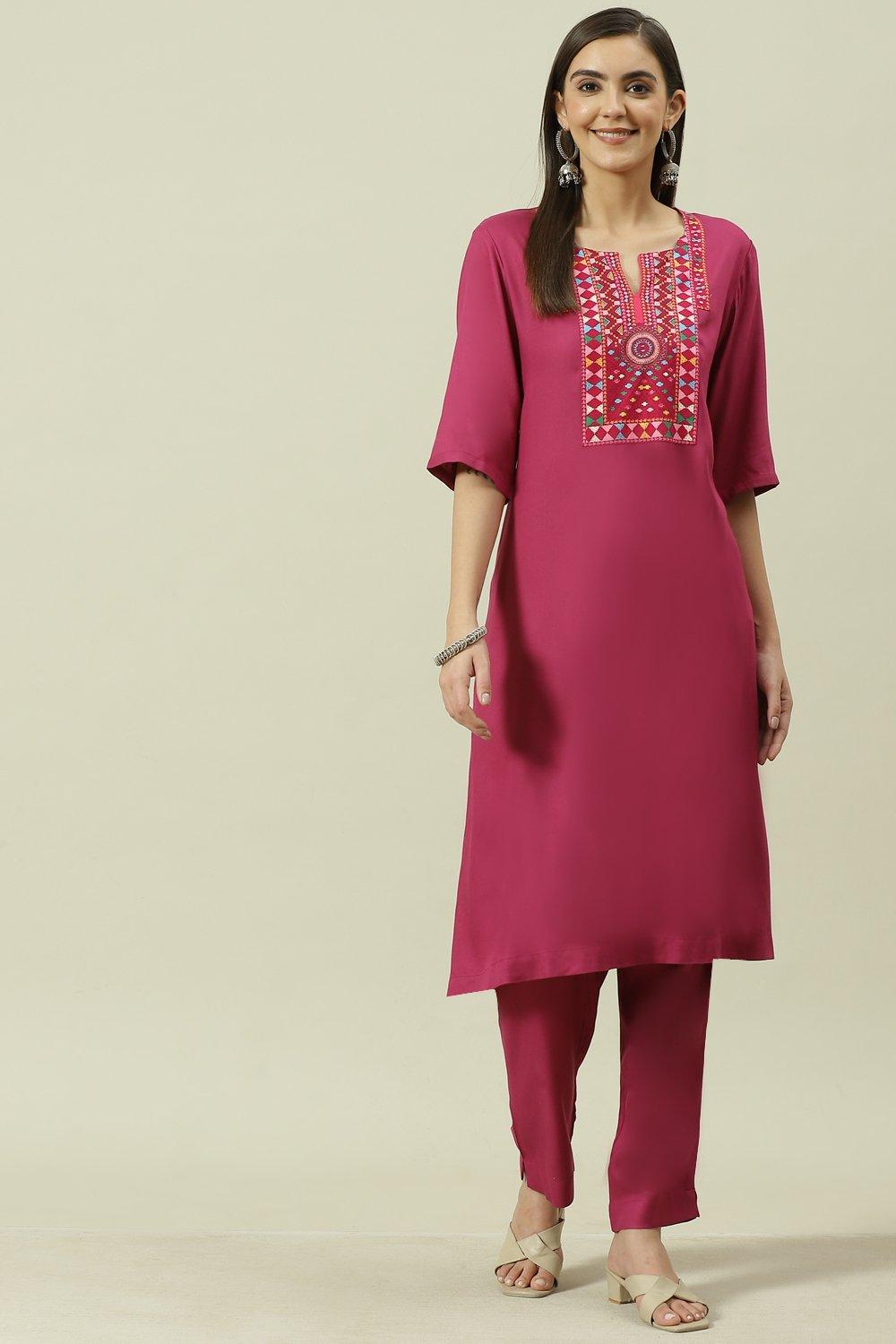 Sage Green Solid LIVA Straight Kurta Slim Pant Suit Set image number 0
