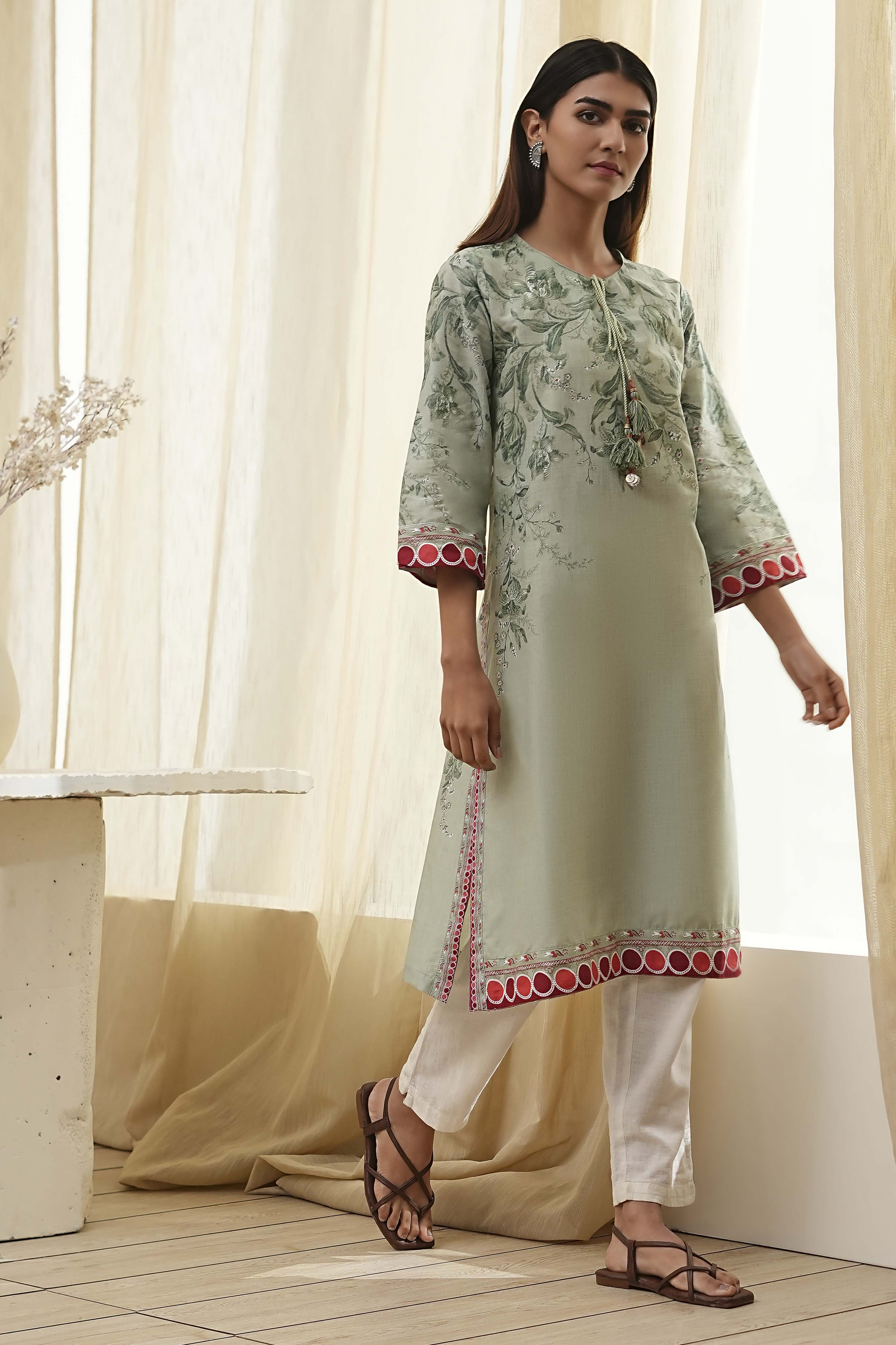 Beige and Blue Cotton Floral Straight Kurta image number 0