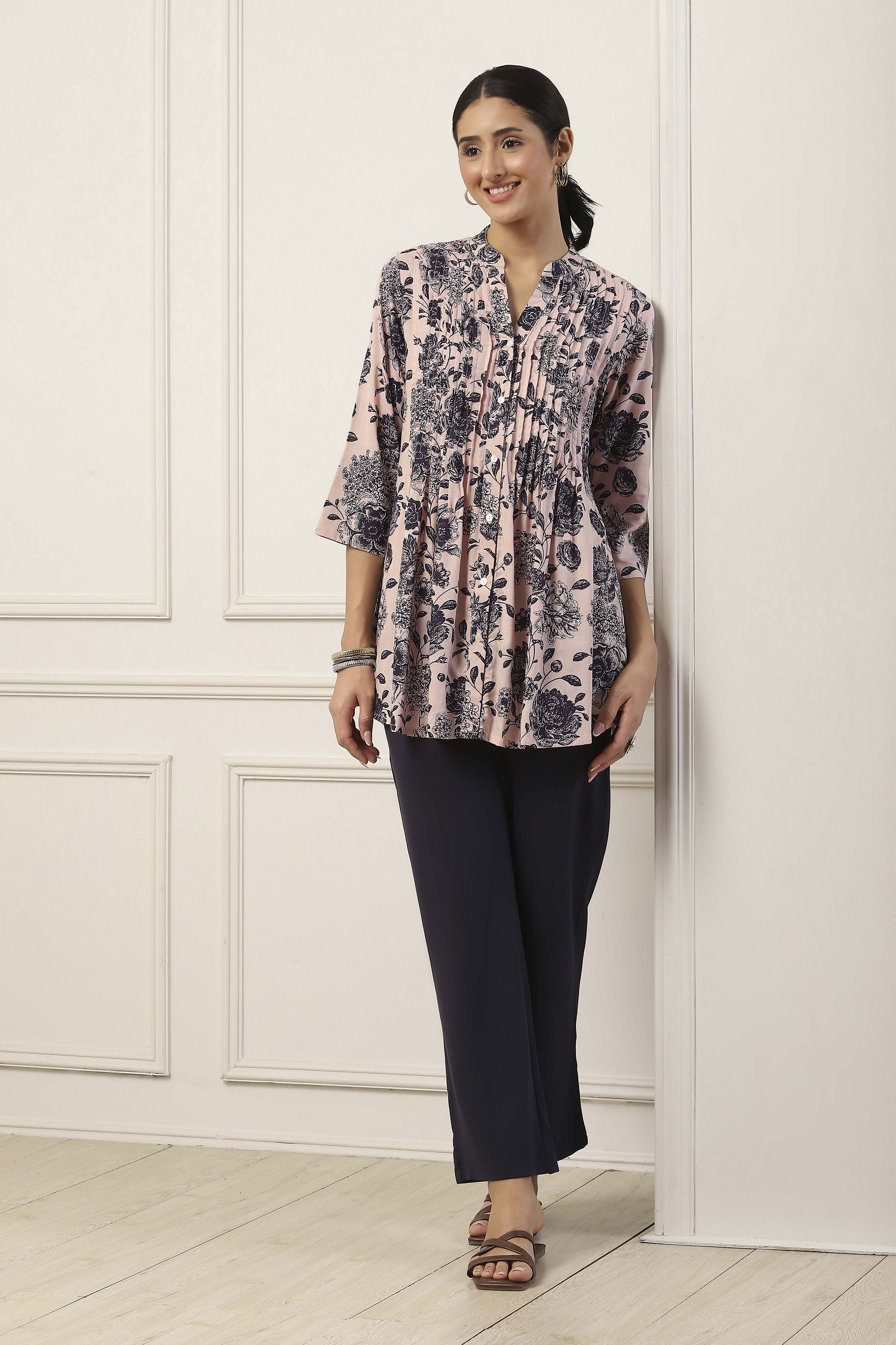 Beige Viscose Rayon Straight Kurta image number 0