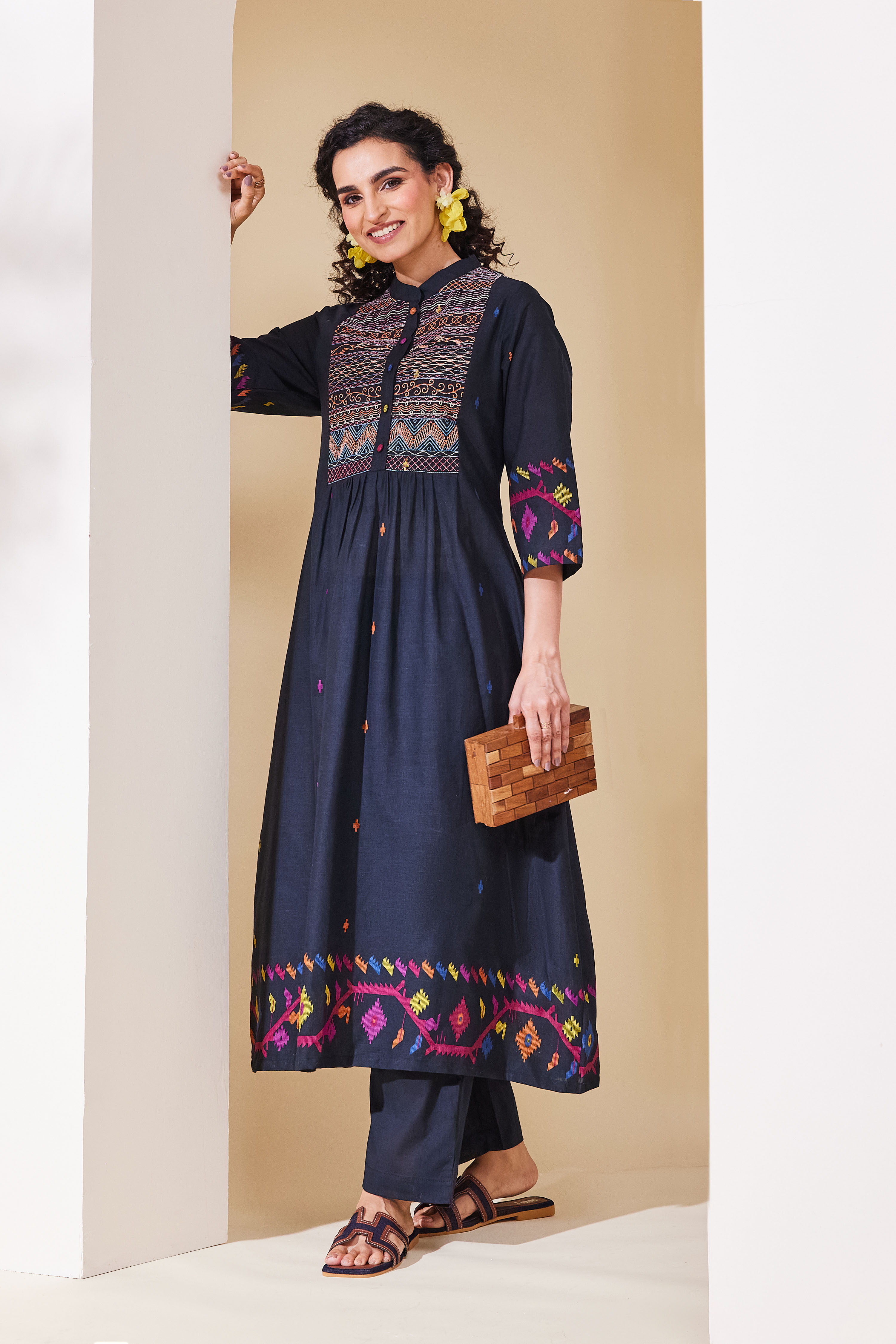 Black Cotton Straight Kurta Pants Set image number 0