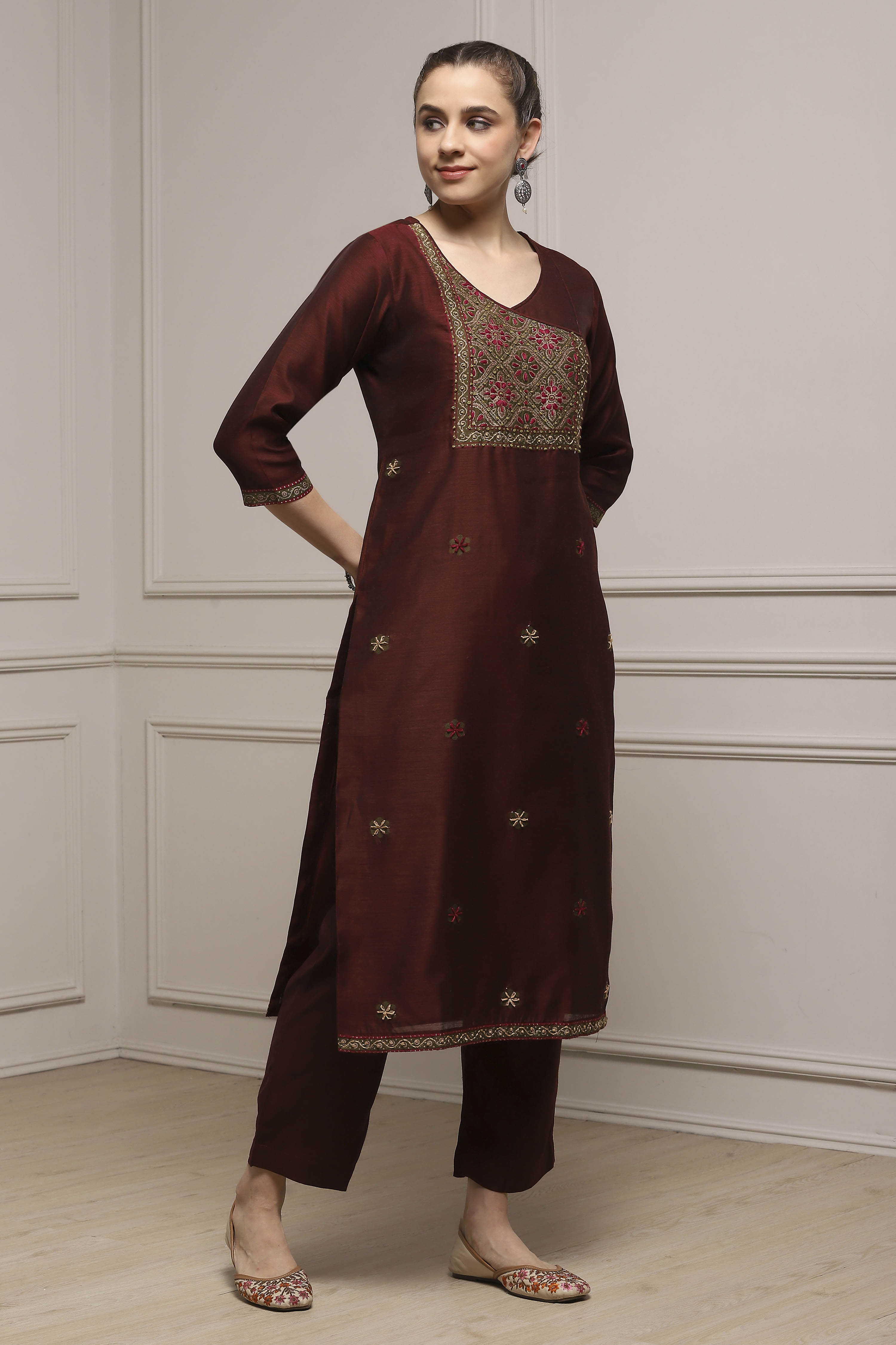 Maroon Chanderi Blend Handloom Unstitched Suit Set image number 6