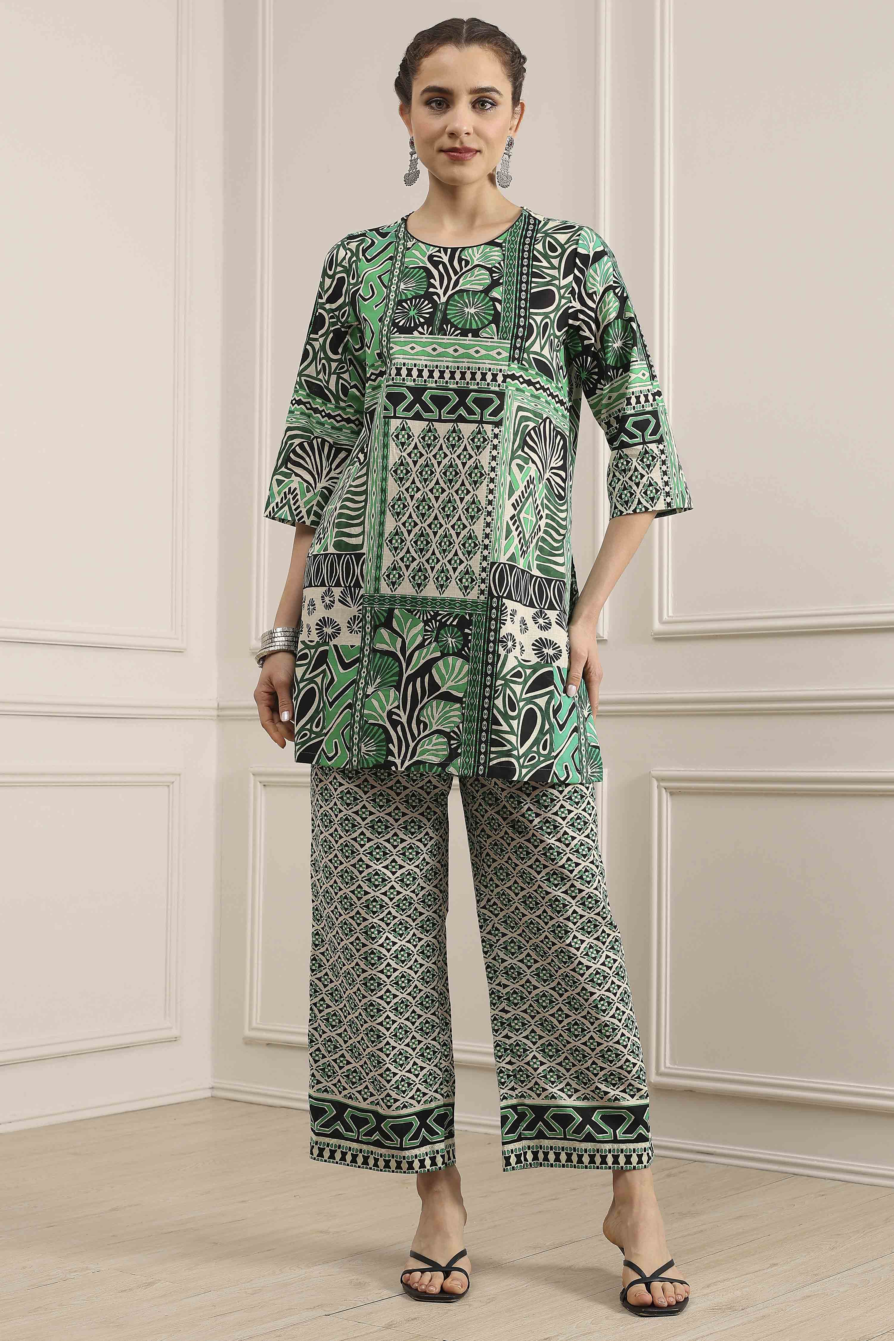 Green Cotton Printed Straight Kurta Palazzo Set image number 6