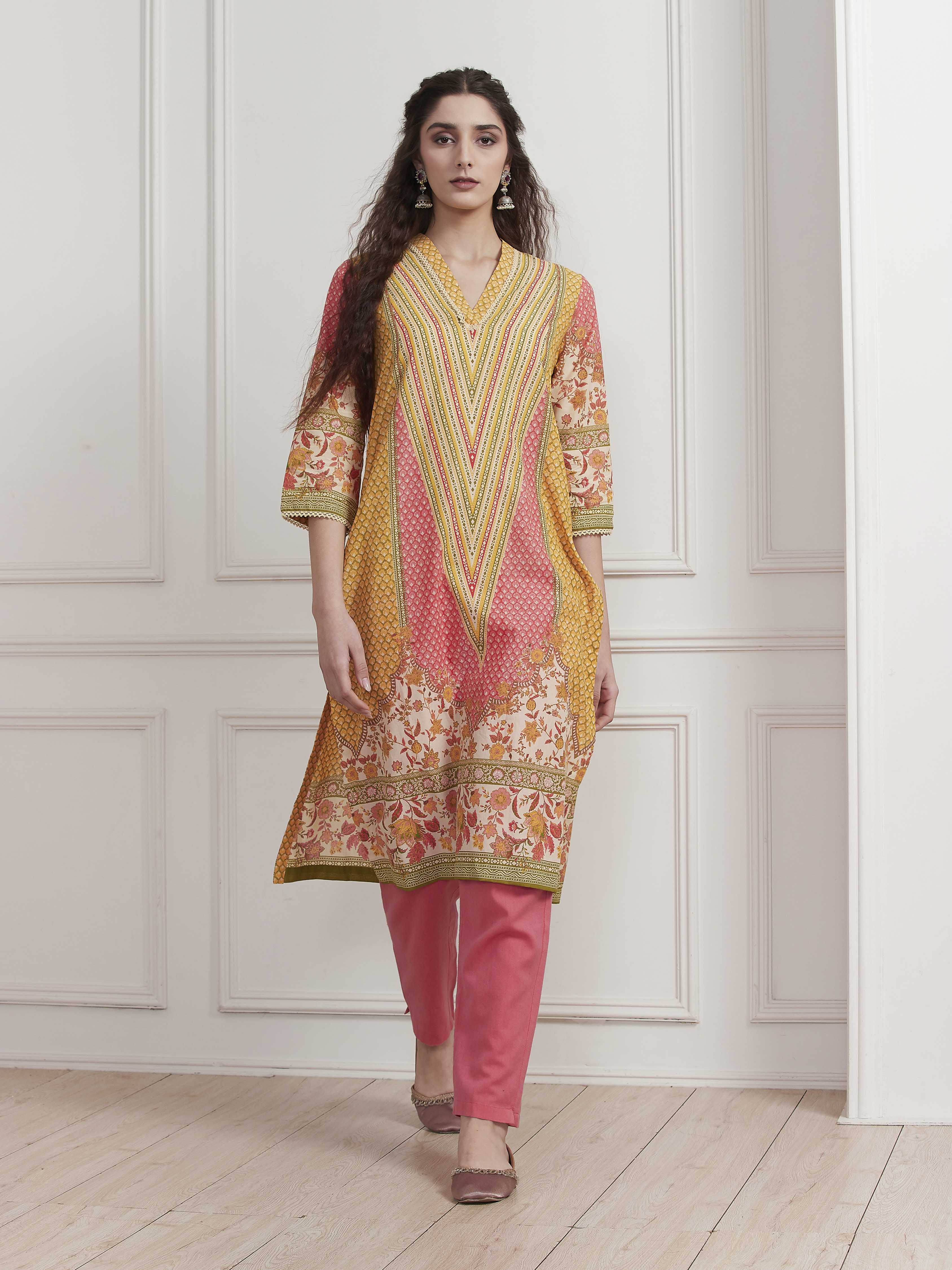 Red Cotton Printed Straight Kurta image number 6