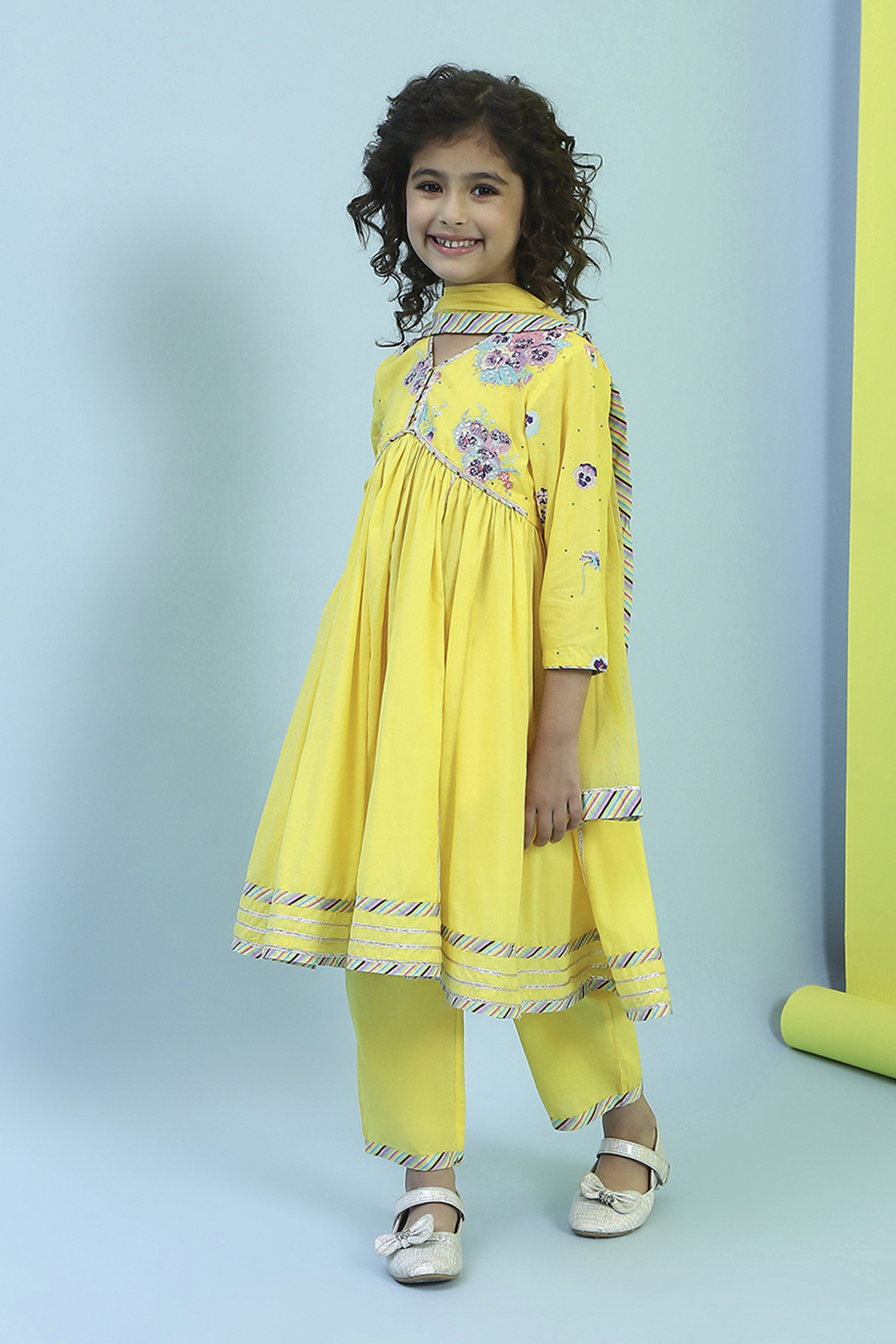 Yellow Cotton Gathered Suit Set image number 3