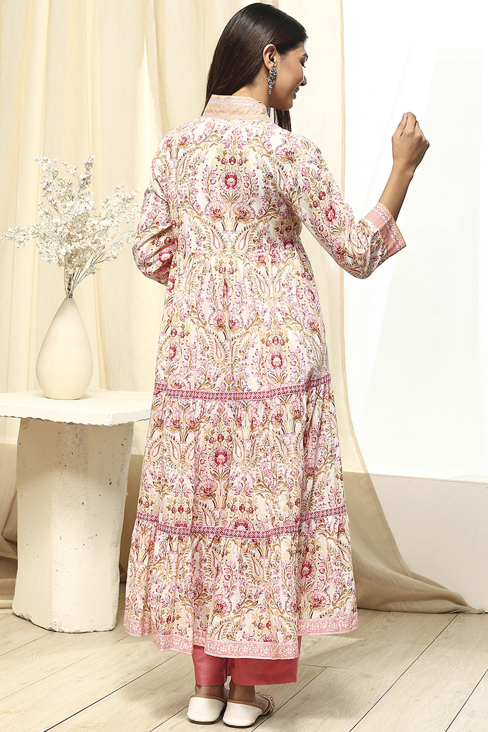 Pink and Off-White Cotton Printed Gathered Kurta Set image number 4