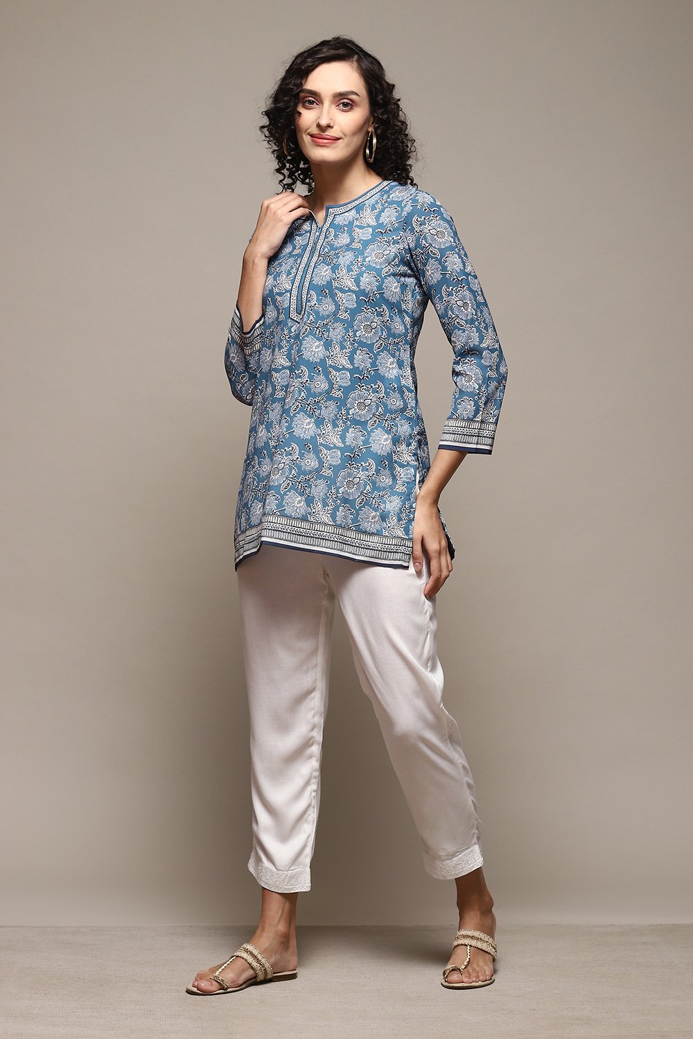 Maroon Viscose Slim Solid Pants image number 0